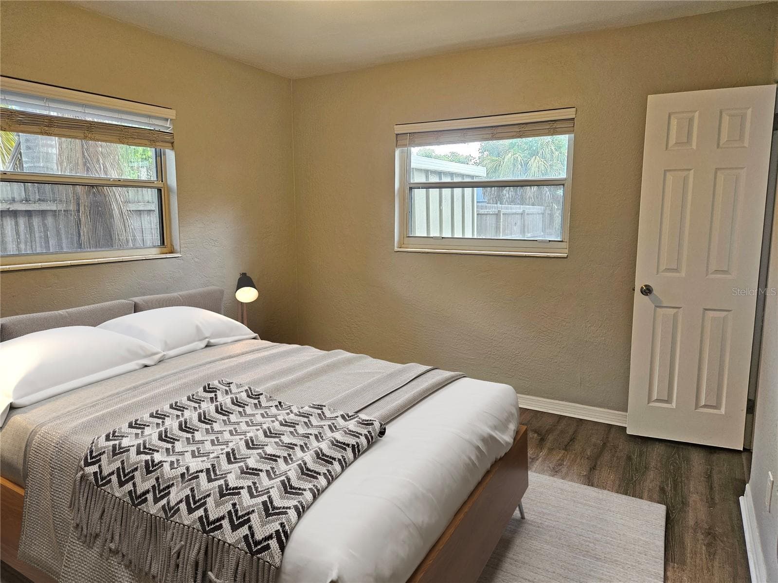 Single Family Residence at 4042 DARTMOUTH AVE N, ST PETERSBURG, photo 6 of 16