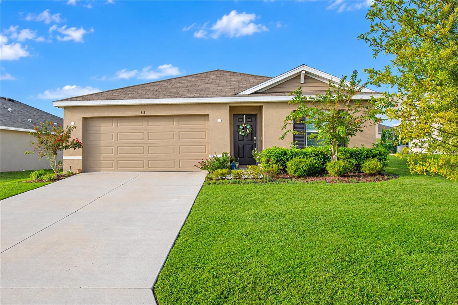 316 W FAIRWAYS VIEW DR