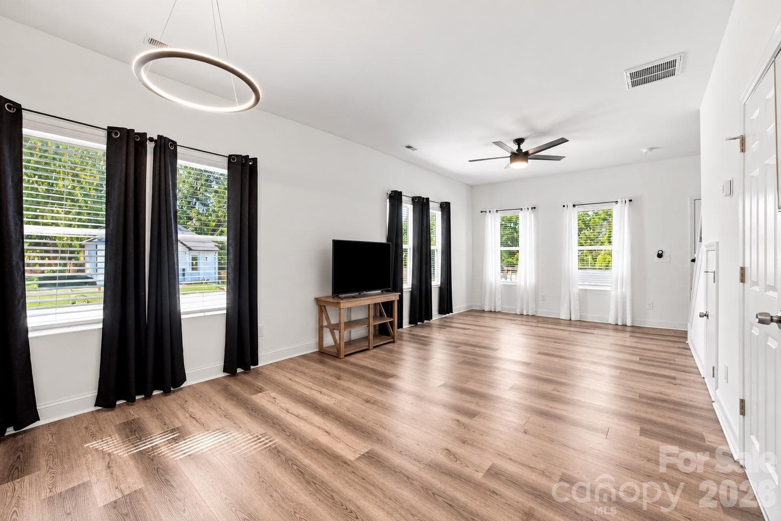 Single Family Residence at 103 Pleasant Hill Street, Lancaster, photo 5 of 19