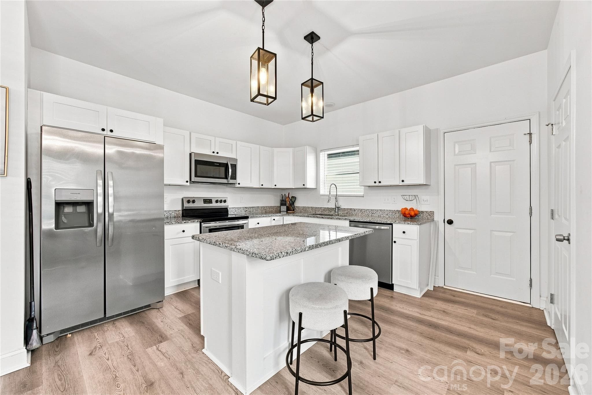 Single Family Residence at 103 Pleasant Hill Street, Lancaster, photo 6 of 19