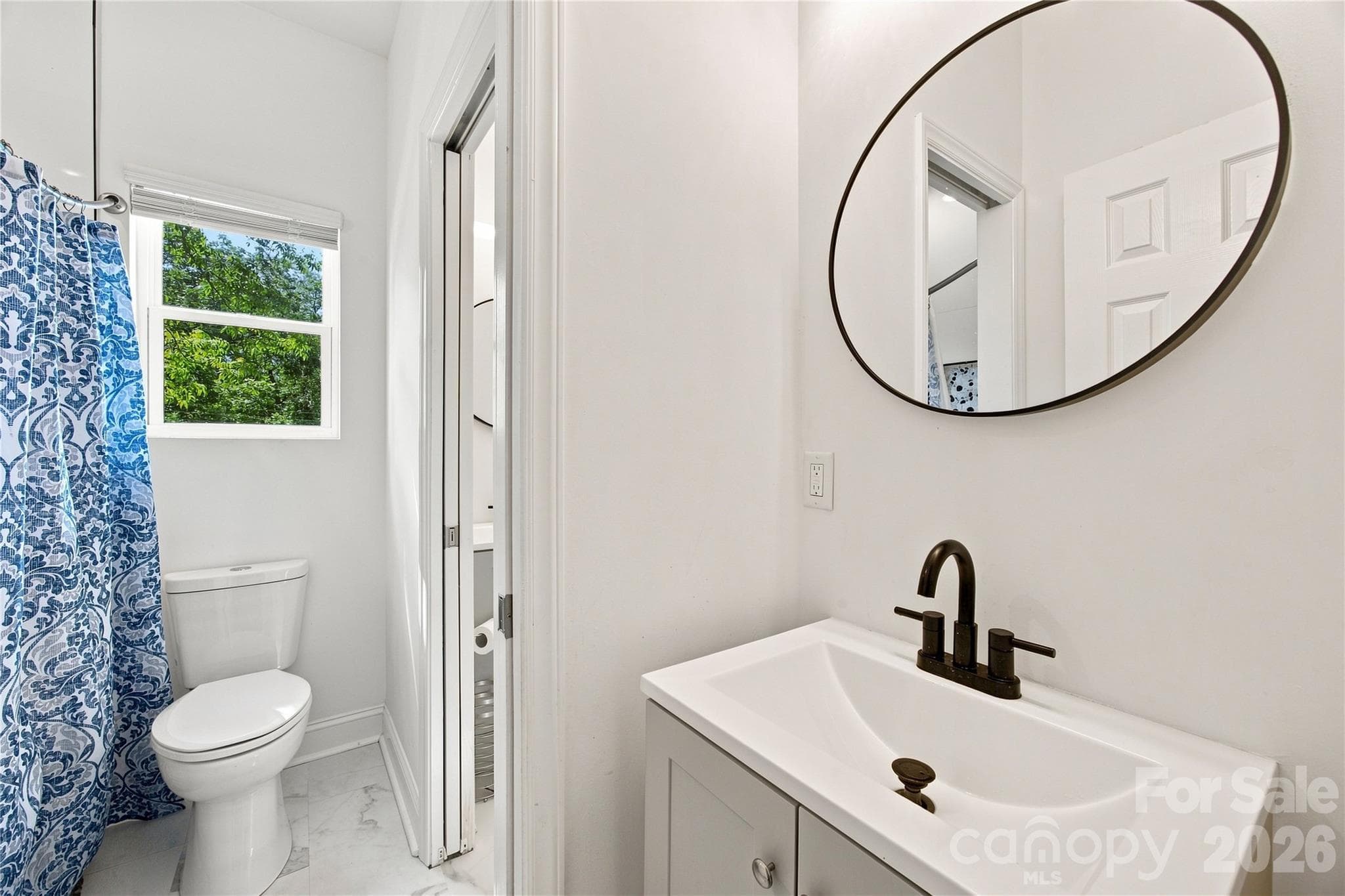 Single Family Residence at 103 Pleasant Hill Street, Lancaster, photo 9 of 19