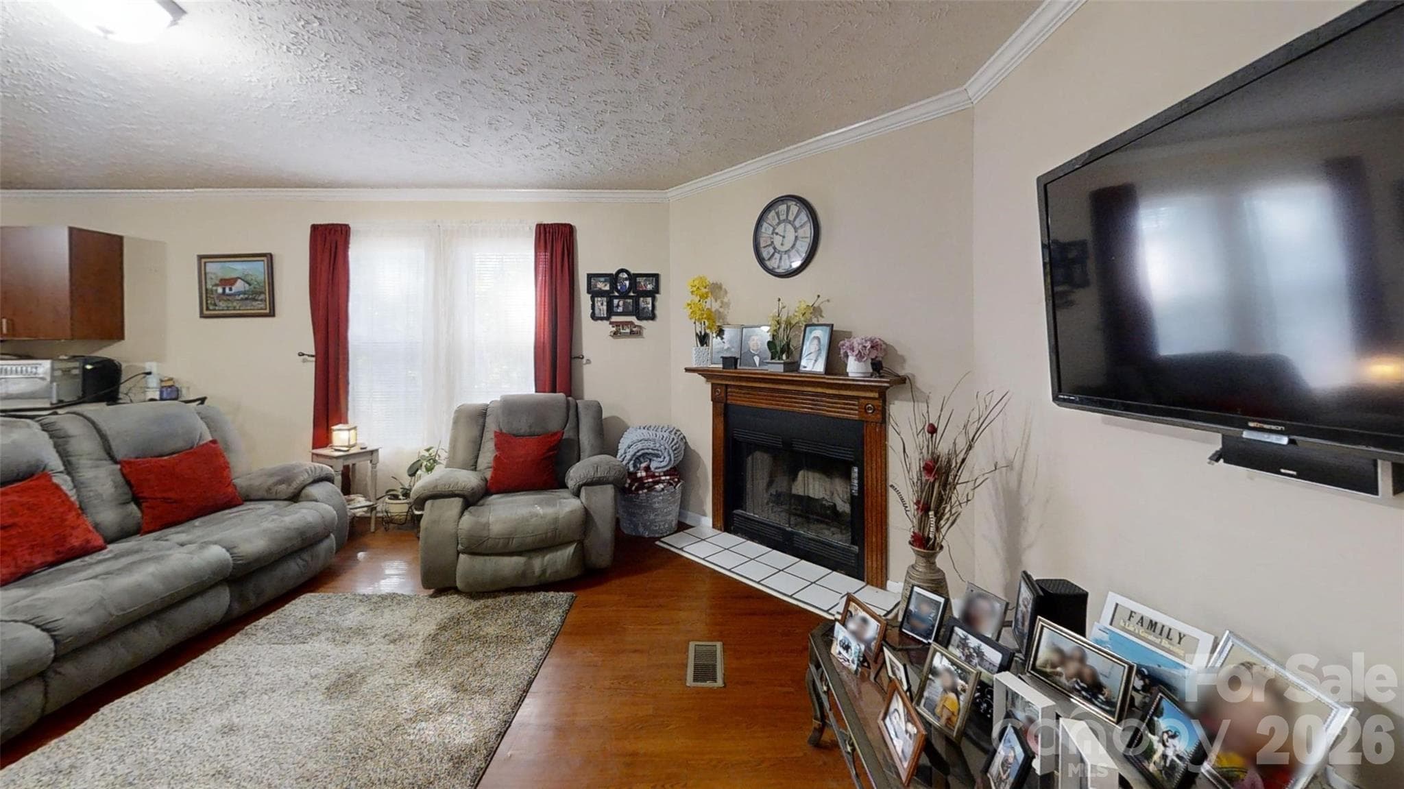 Single Family Residence at 109 Grand Acres Lane, Maiden, photo 6 of 22