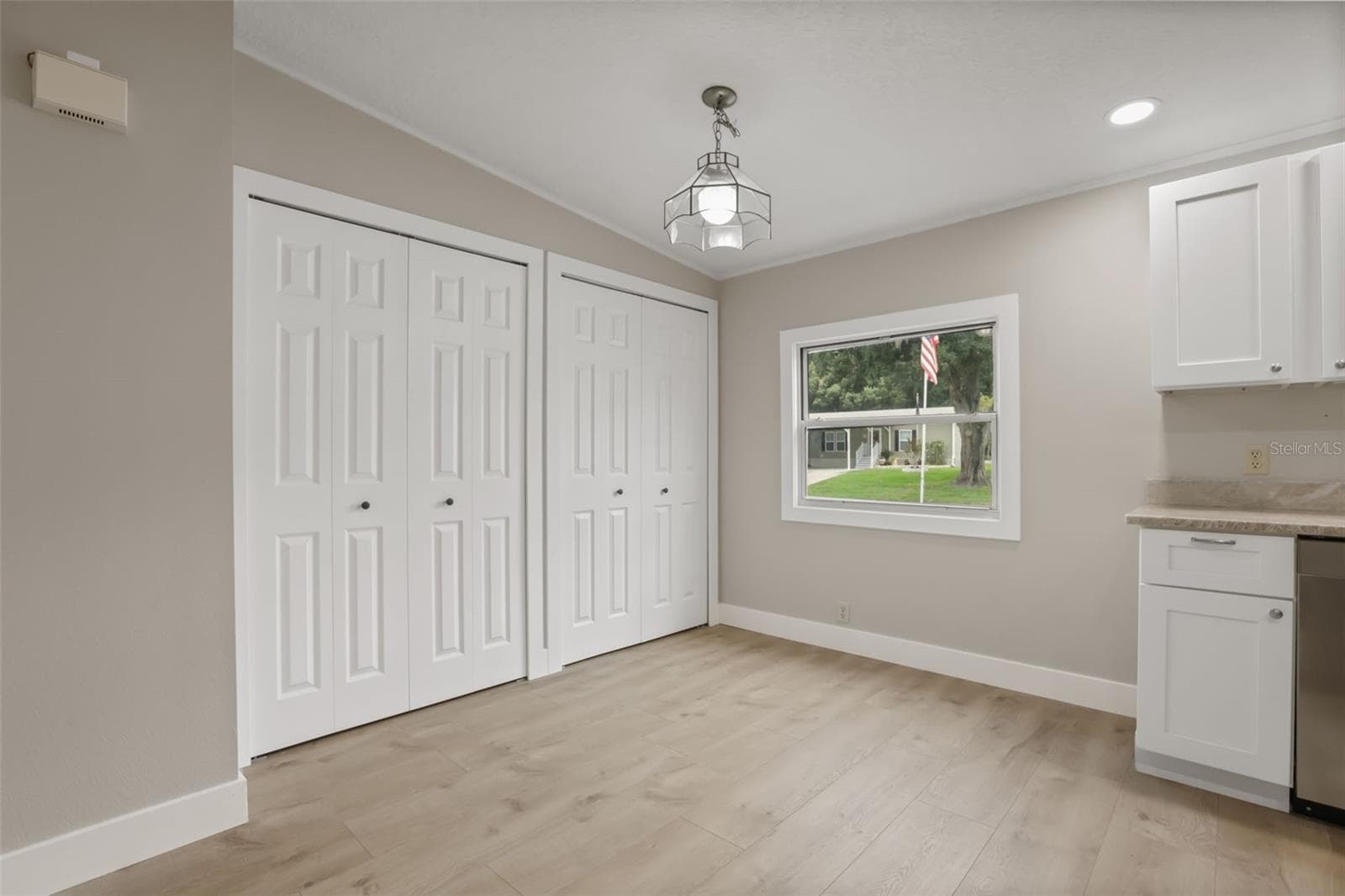 Double 9' Pantry & Dining Area - 3928 N CITRUS CIR #691, ZELLWOOD