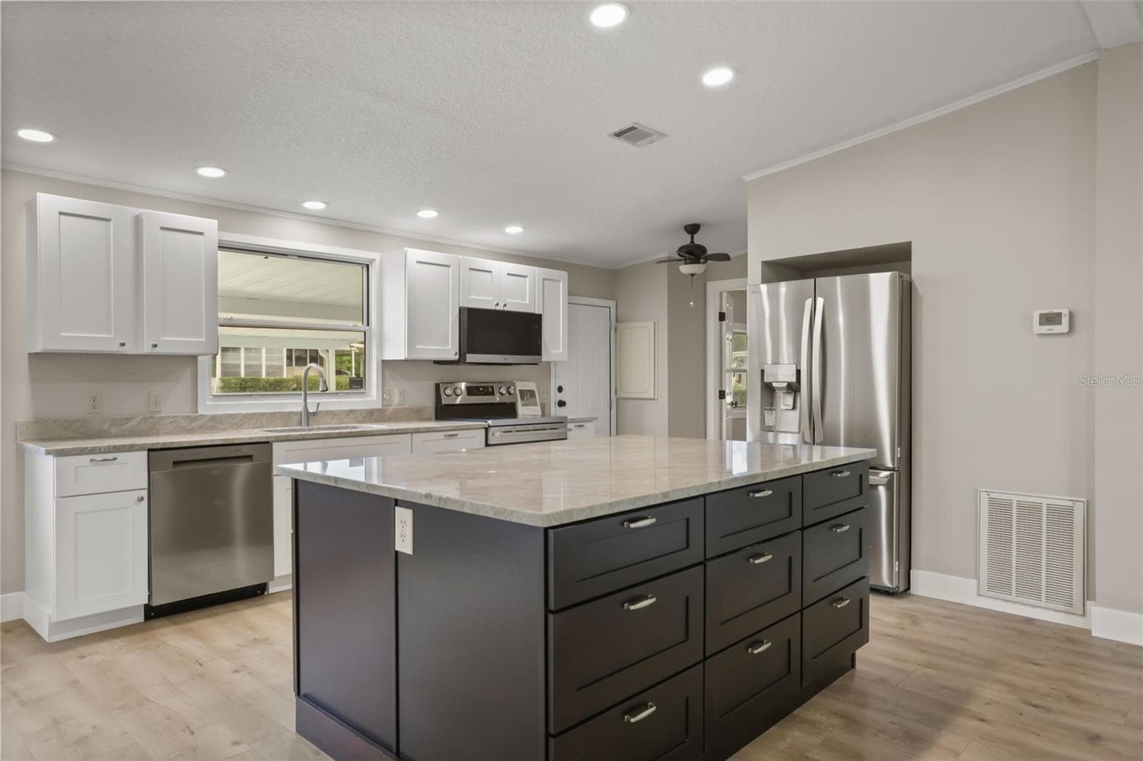 See and Feel the QUALITY of your GORGEOUS KITCHEN - 3928 N CITRUS CIR #691, ZELLWOOD