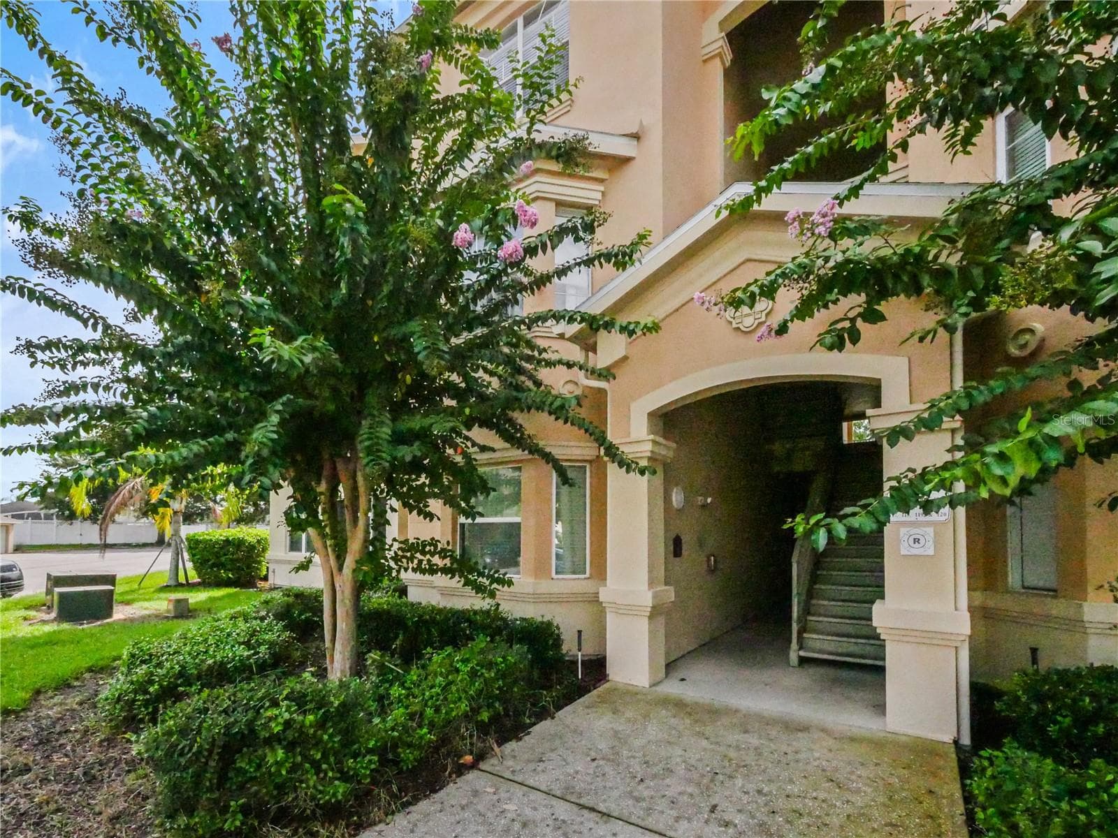 102 TERRACE RIDGE CIR #102