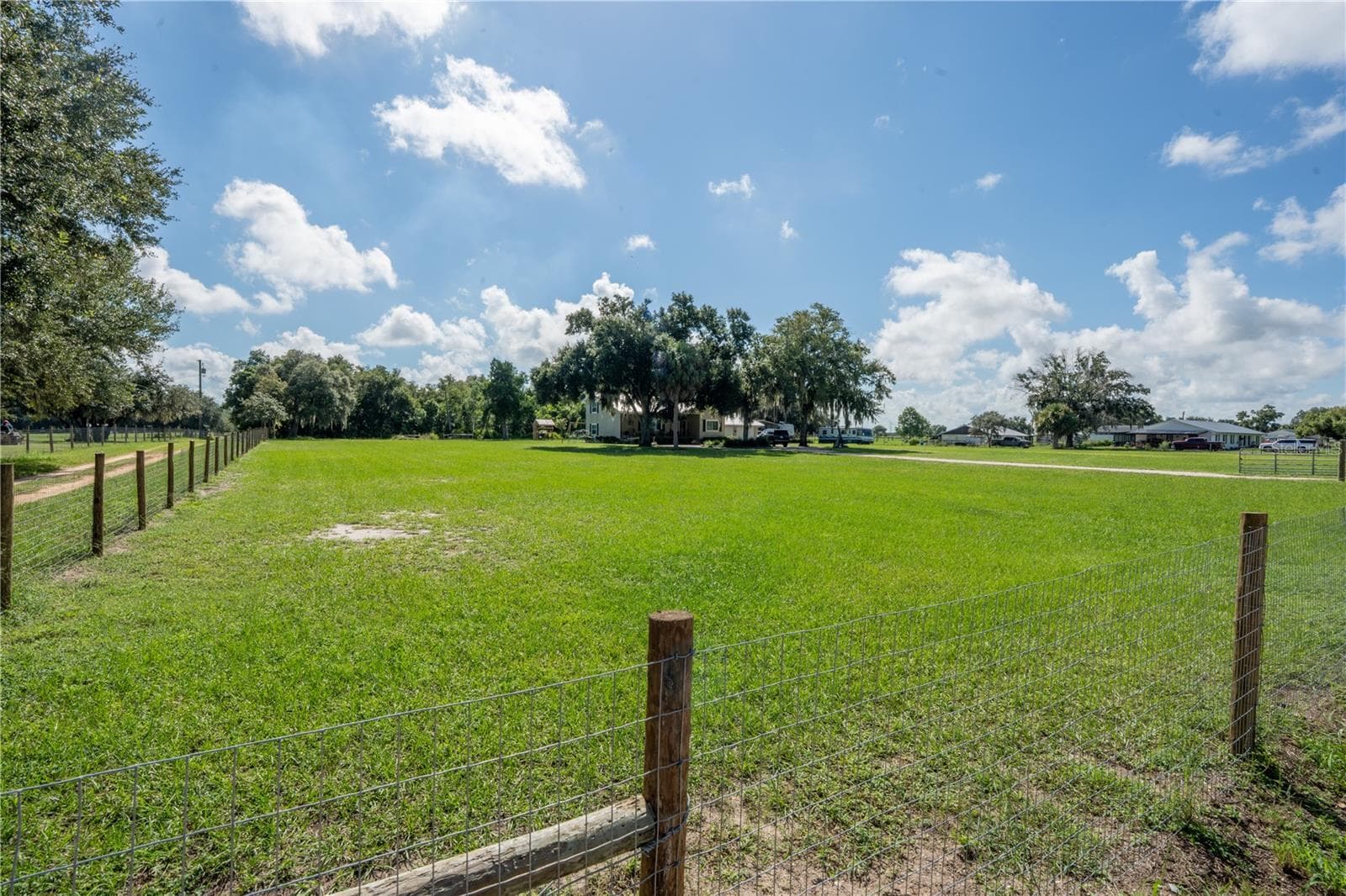 Single Family Residence at 2124 FOX RUN LN, LAKE WALES, photo 3 of 67