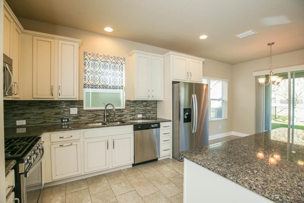 Single Family Residence at 14304 PARKSIDE RIDGE WAY, LITHIA, photo 3 of 14