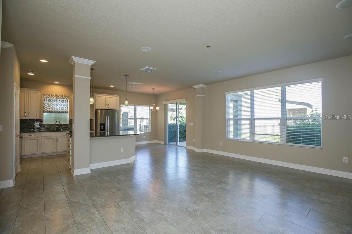 Single Family Residence at 14304 PARKSIDE RIDGE WAY, LITHIA, photo 4 of 14