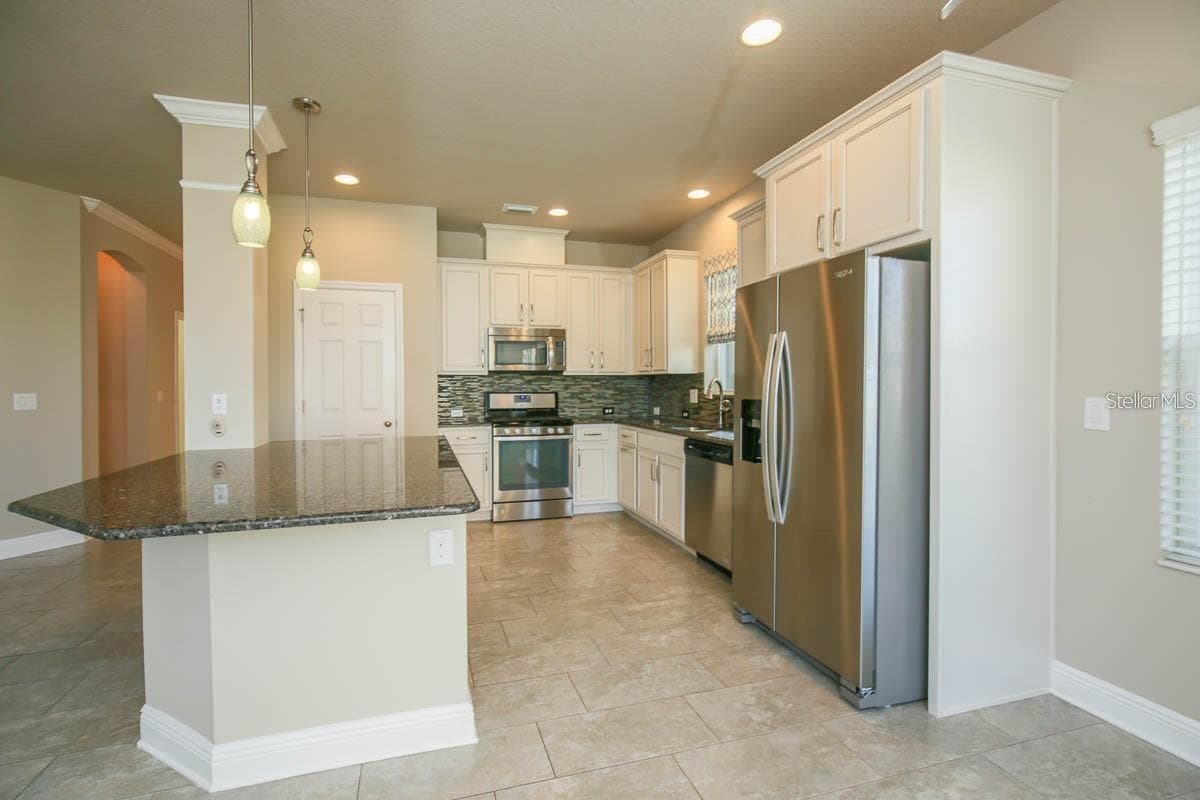 Single Family Residence at 14304 PARKSIDE RIDGE WAY, LITHIA, photo 5 of 14