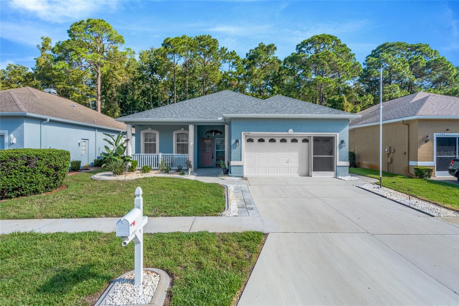 Single Family Residence at 11501 BLOOMINGTON CT, NEW PORT RICHEY, photo 2 of 53