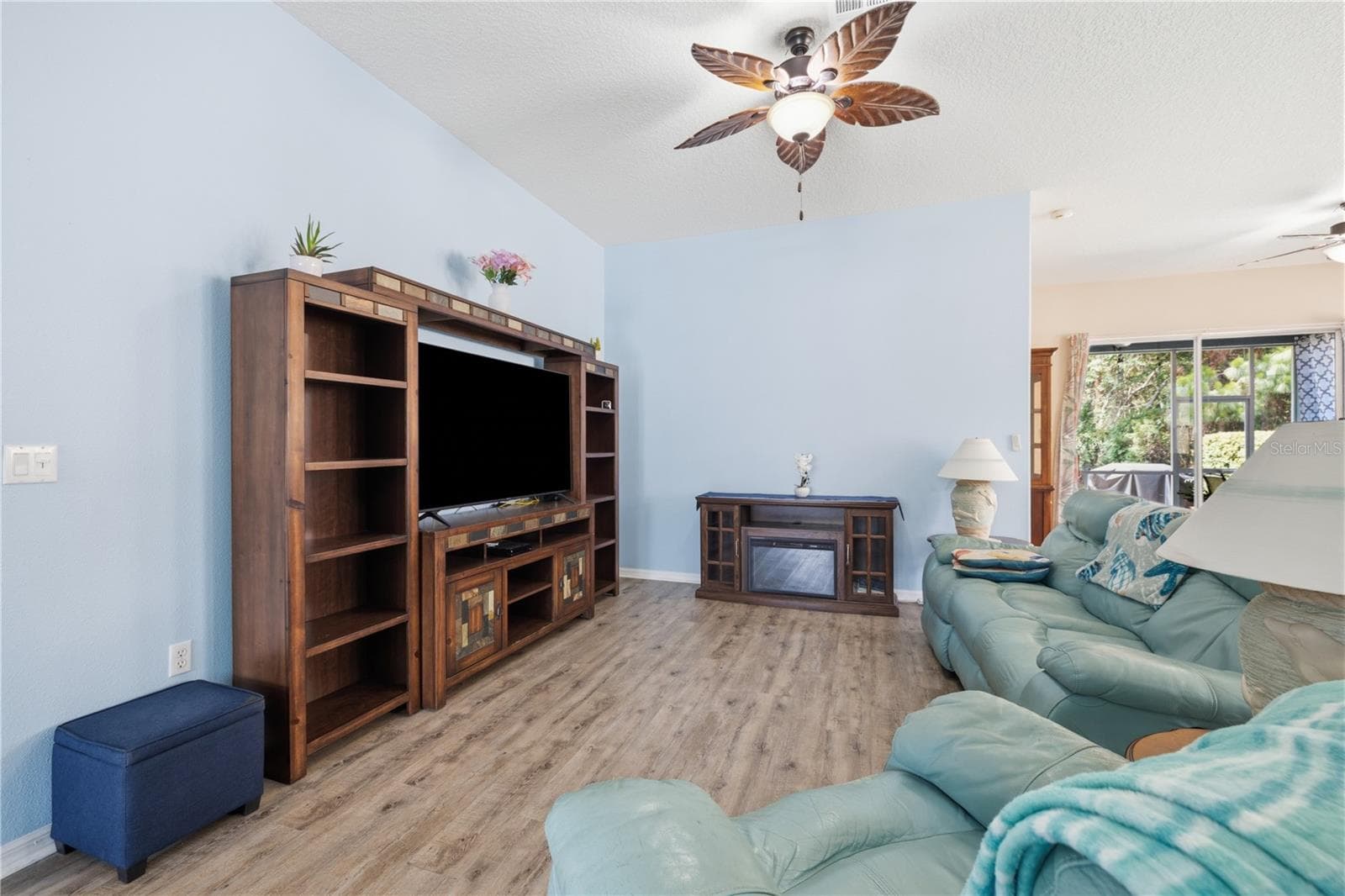Single Family Residence at 11501 BLOOMINGTON CT, NEW PORT RICHEY, photo 5 of 53