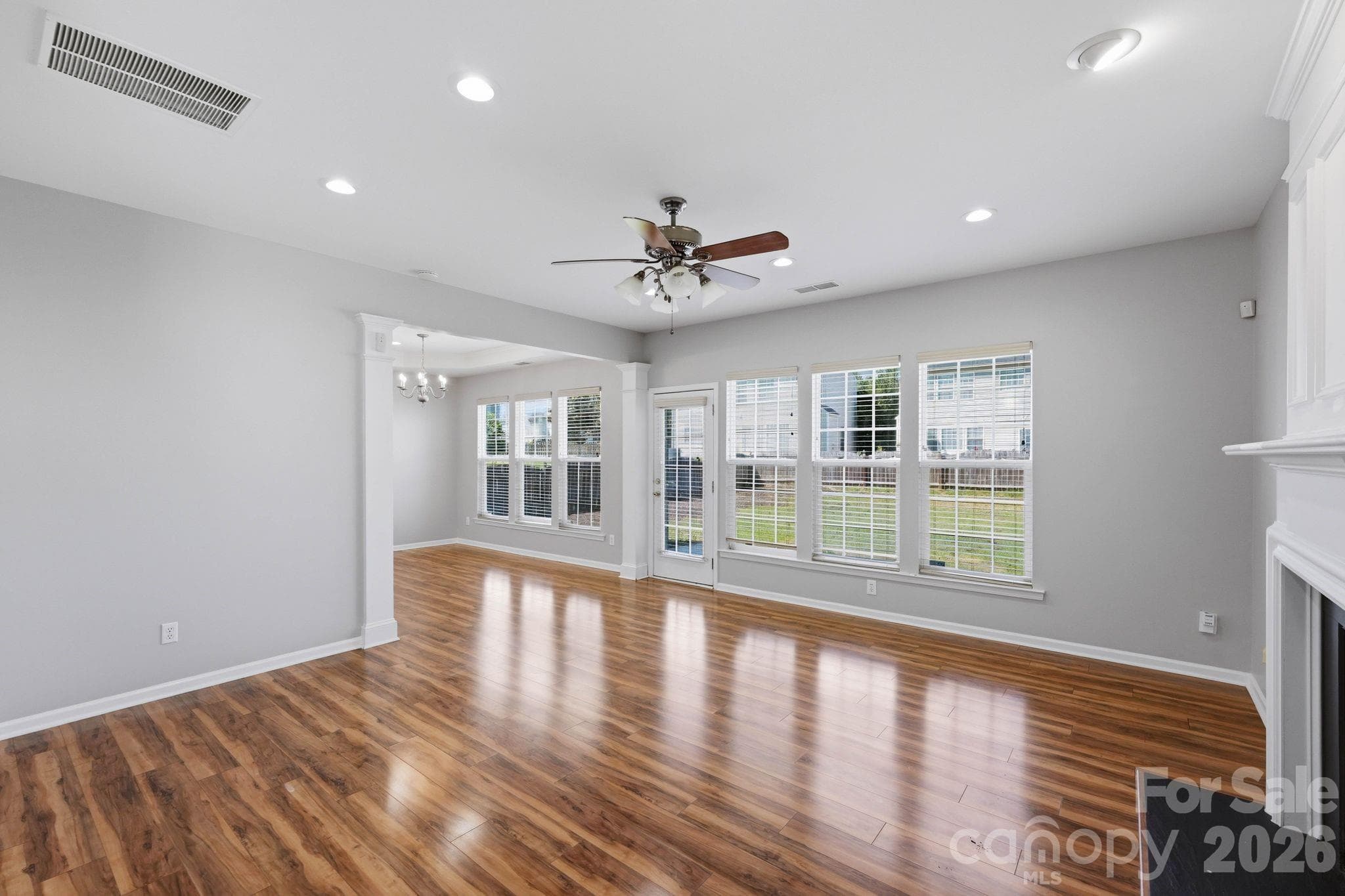 Single Family Residence at 11239 Cypress View Drive, Charlotte, photo 11 of 27