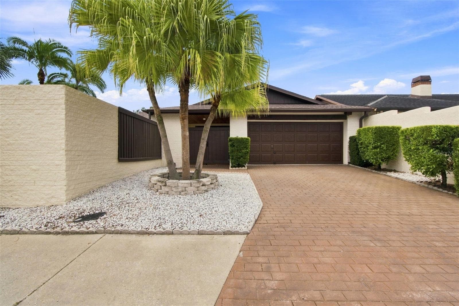 Single Family Residence at 5005 PALOMA DR, TAMPA, photo 2 of 89