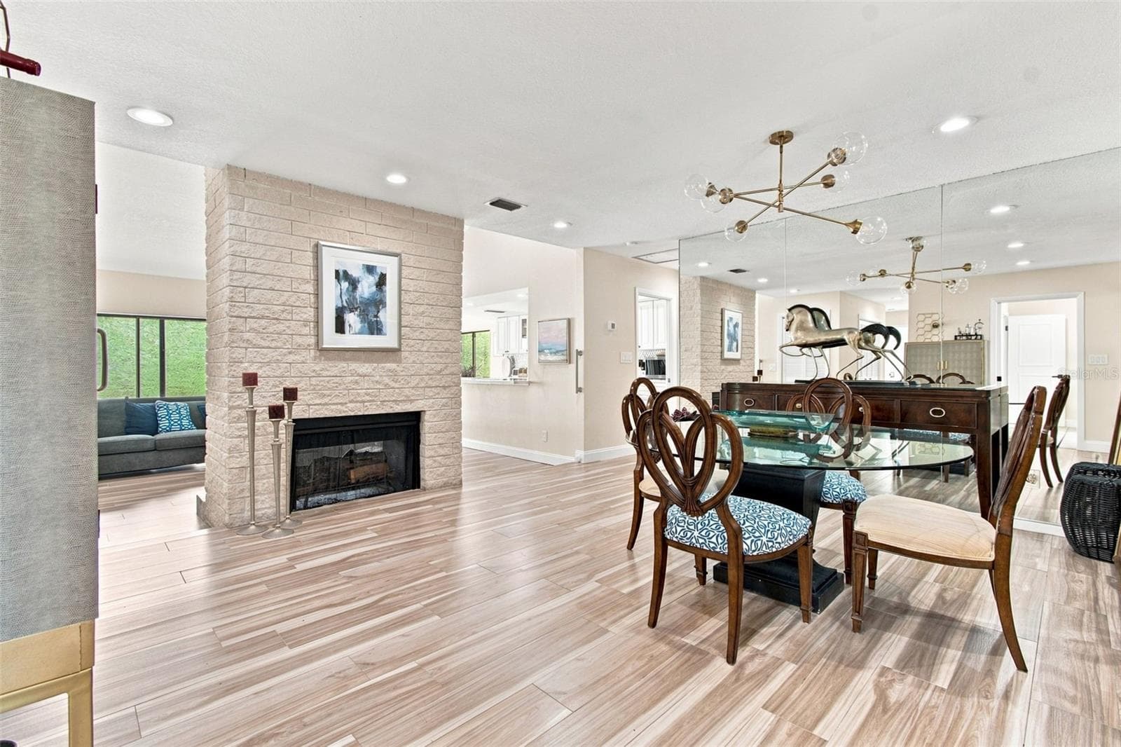 Single Family Residence at 5005 PALOMA DR, TAMPA, photo 15 of 89