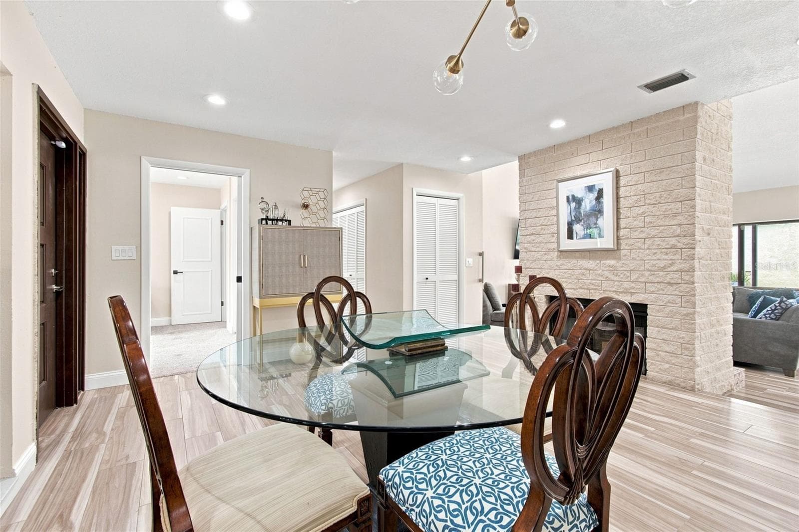 Single Family Residence at 5005 PALOMA DR, TAMPA, photo 18 of 89