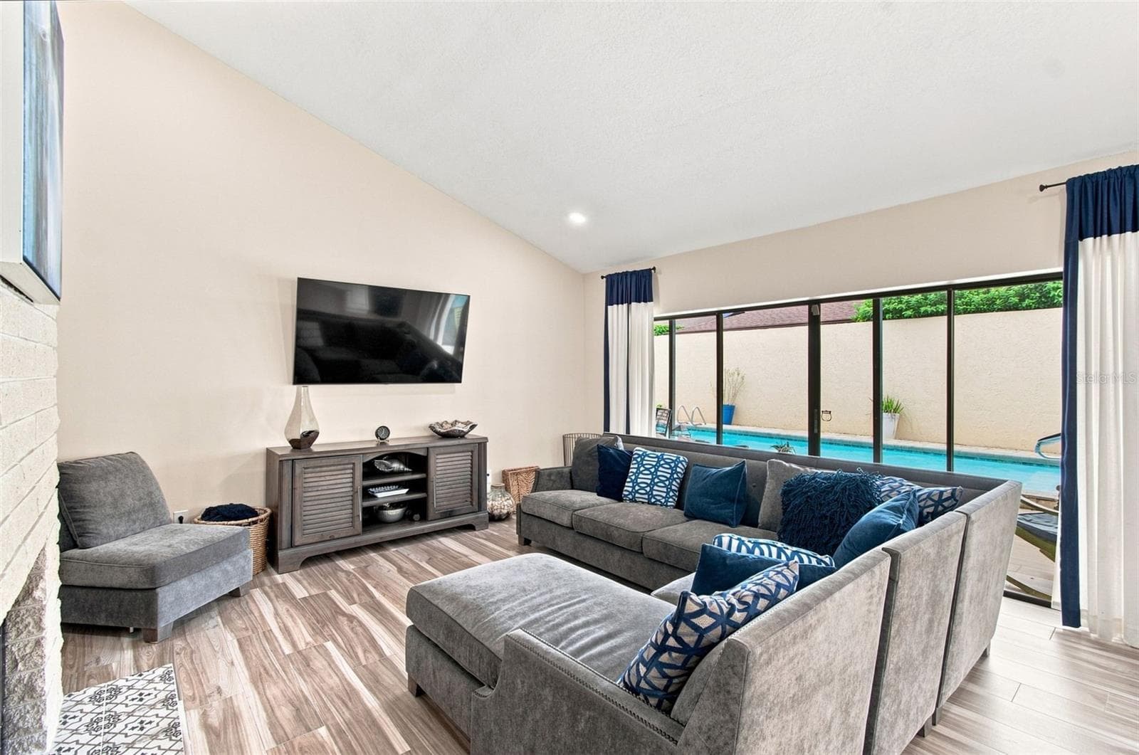 Single Family Residence at 5005 PALOMA DR, TAMPA, photo 32 of 89