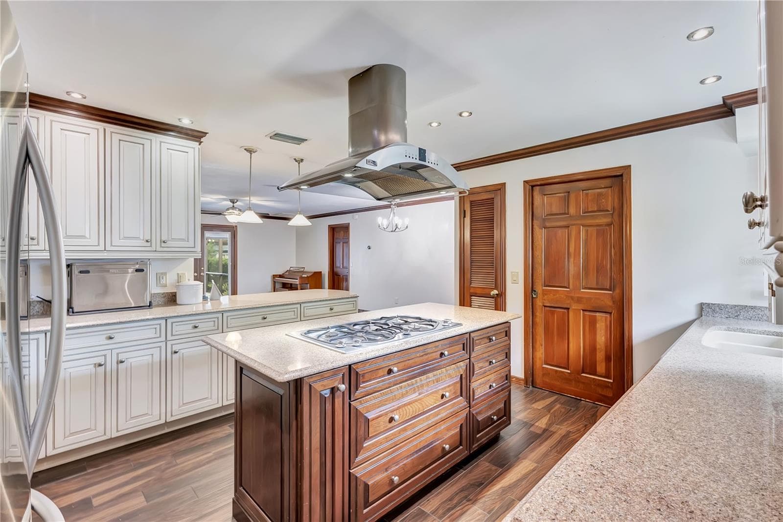 Single Family Residence at 6605 CITRUS VALLEY DR, BELLE ISLE, photo 12 of 49