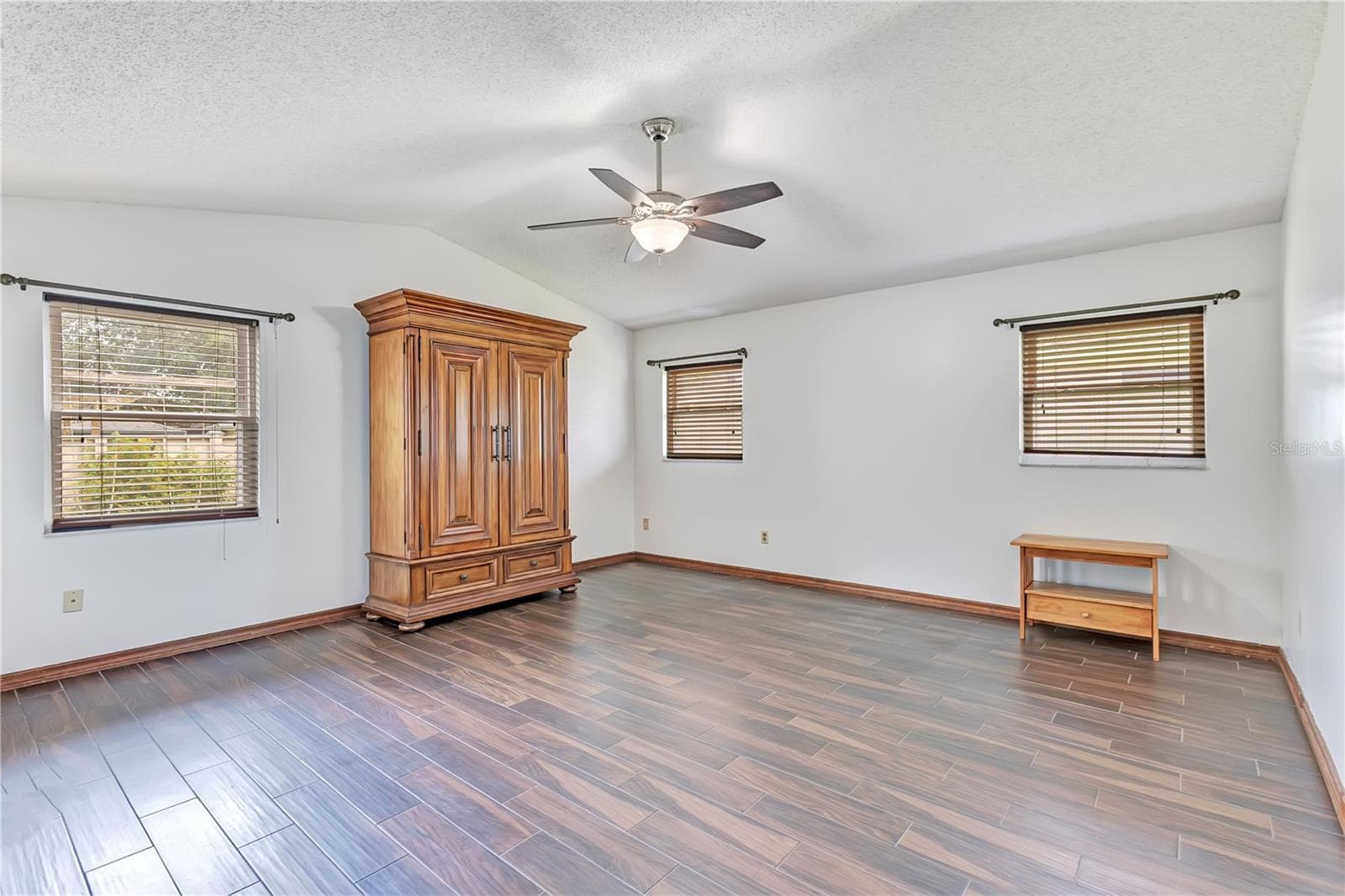 Single Family Residence at 6605 CITRUS VALLEY DR, BELLE ISLE, photo 17 of 49