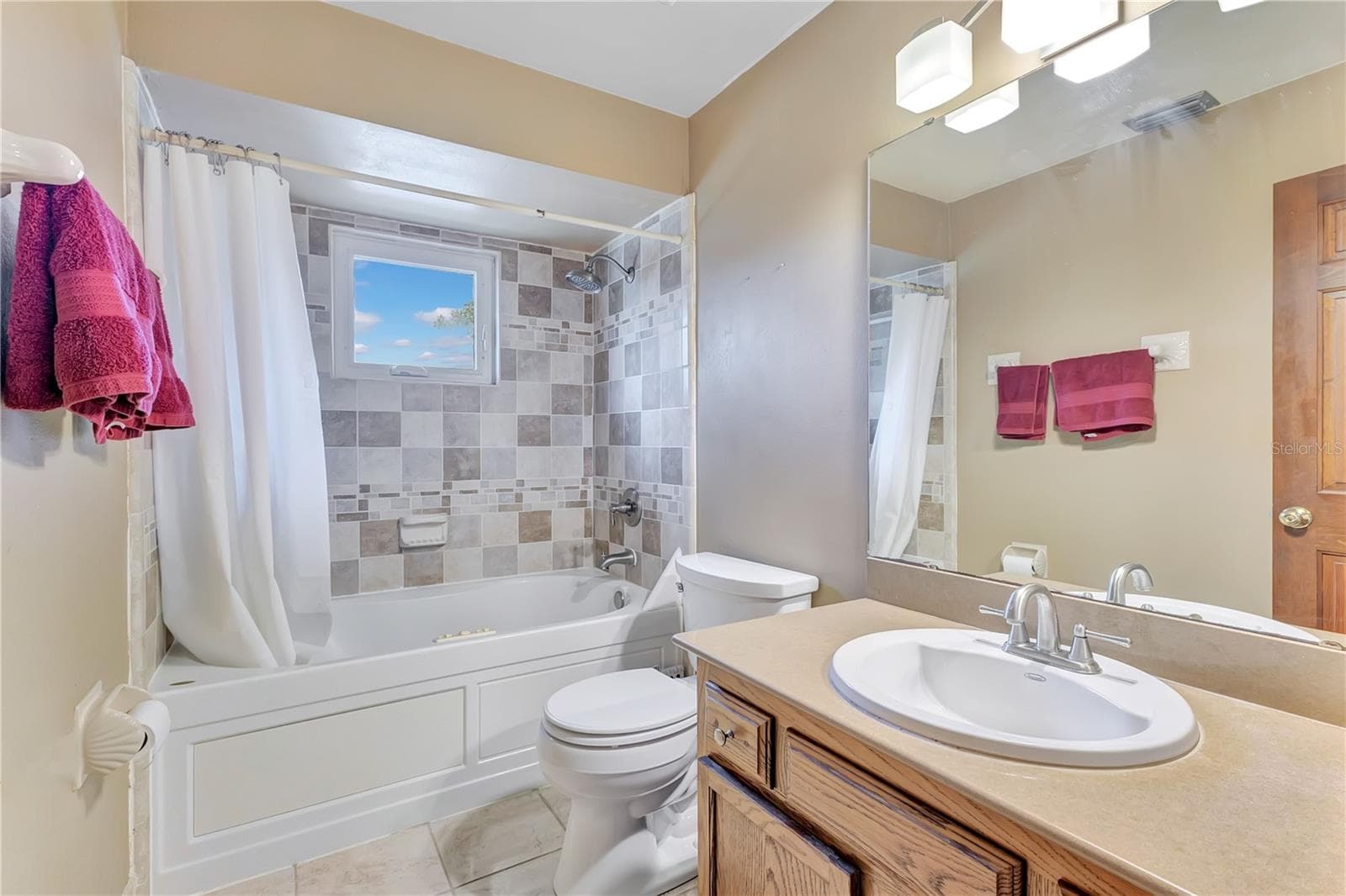 Single Family Residence at 6605 CITRUS VALLEY DR, BELLE ISLE, photo 25 of 49