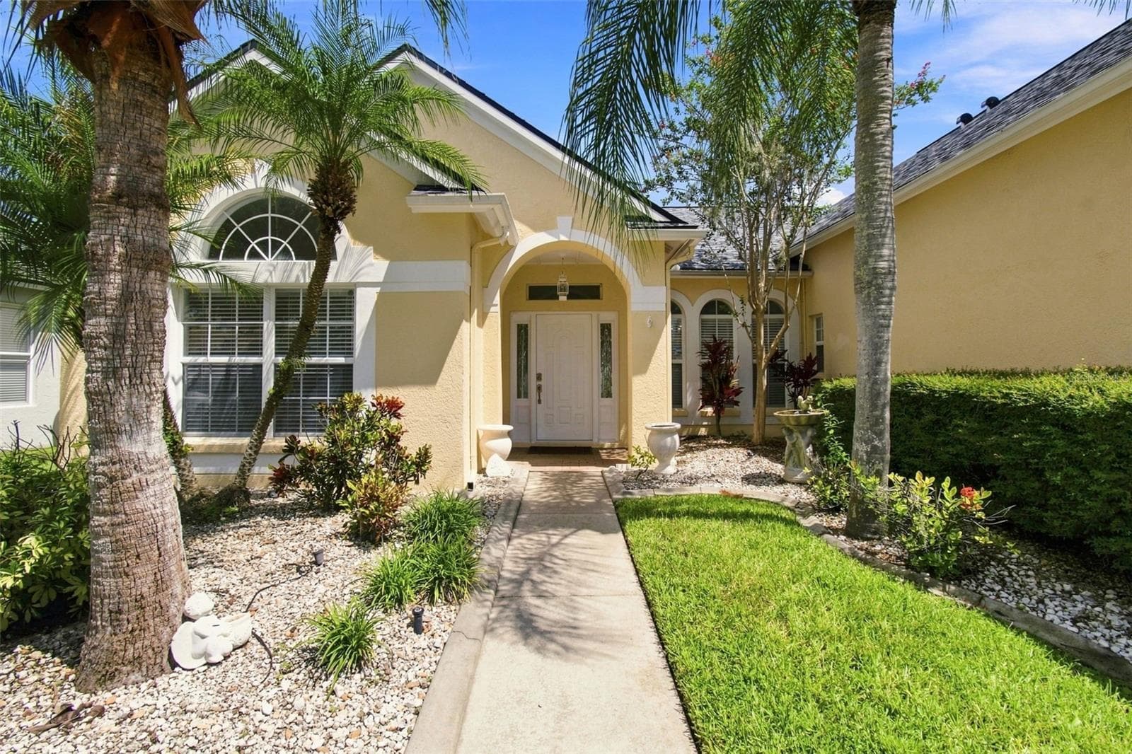 Single Family Residence at 1512 CROOKED STICK DR, VALRICO, photo 5 of 87