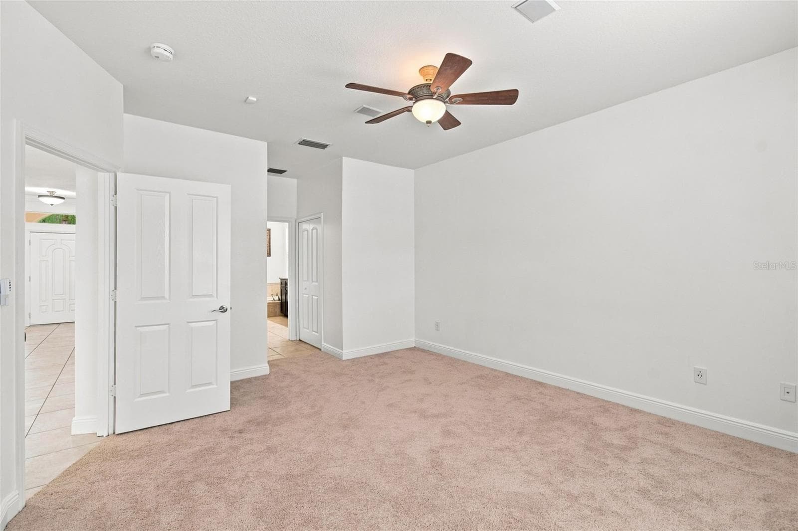 Single Family Residence at 1512 CROOKED STICK DR, VALRICO, photo 18 of 87