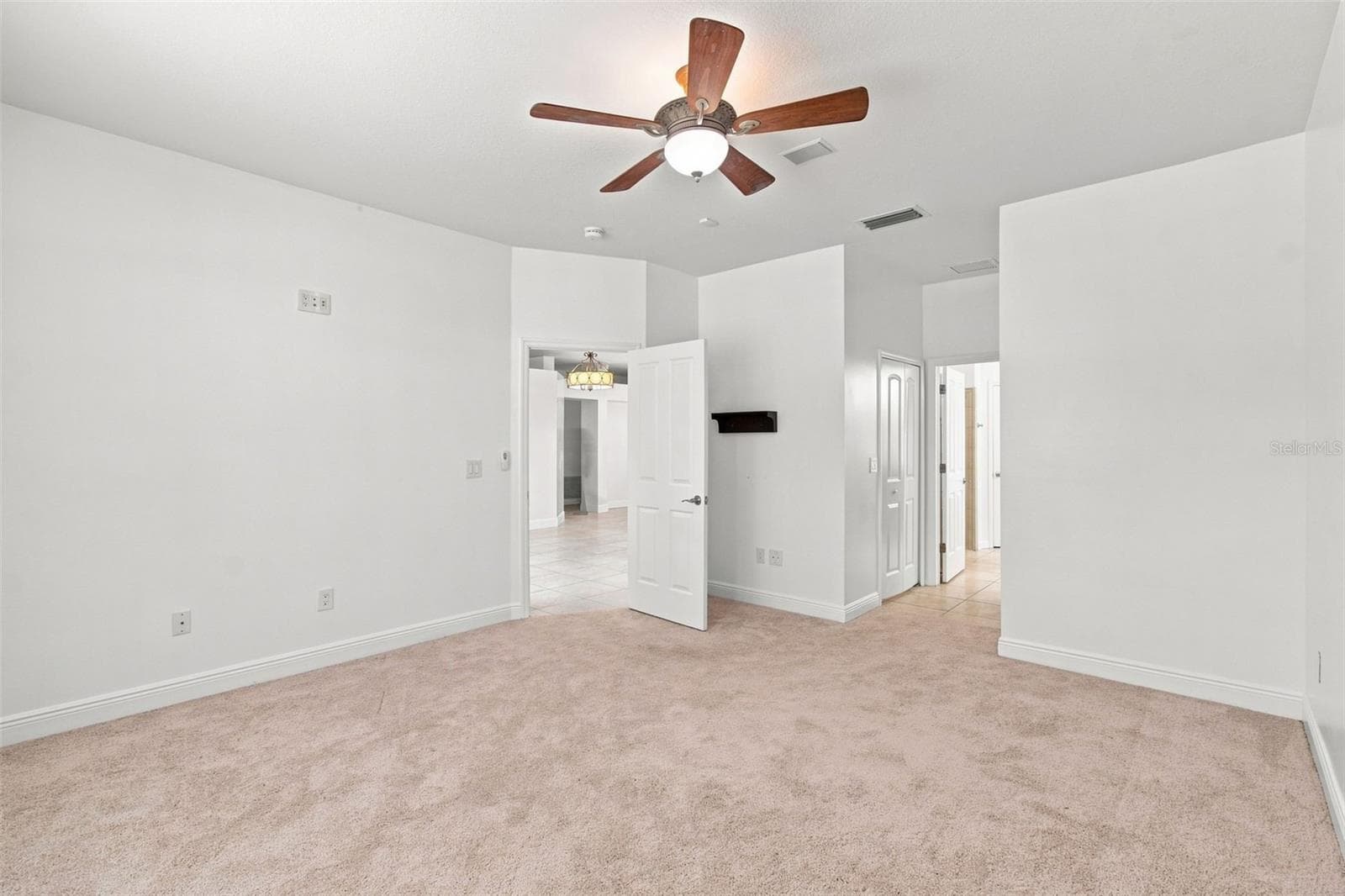 Single Family Residence at 1512 CROOKED STICK DR, VALRICO, photo 19 of 87