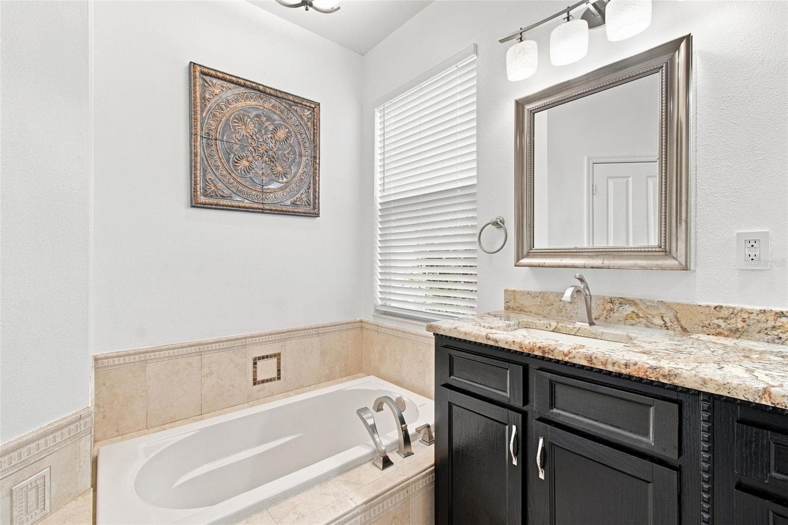 Single Family Residence at 1512 CROOKED STICK DR, VALRICO, photo 23 of 87