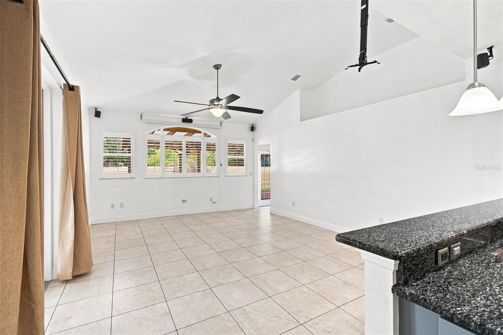 Single Family Residence at 1512 CROOKED STICK DR, VALRICO, photo 39 of 87