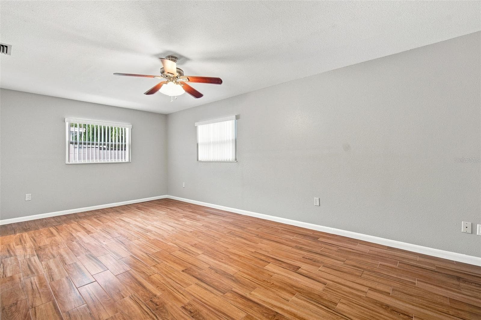 Single Family Residence at 526 S LARRY CIR, BRANDON, photo 15 of 46