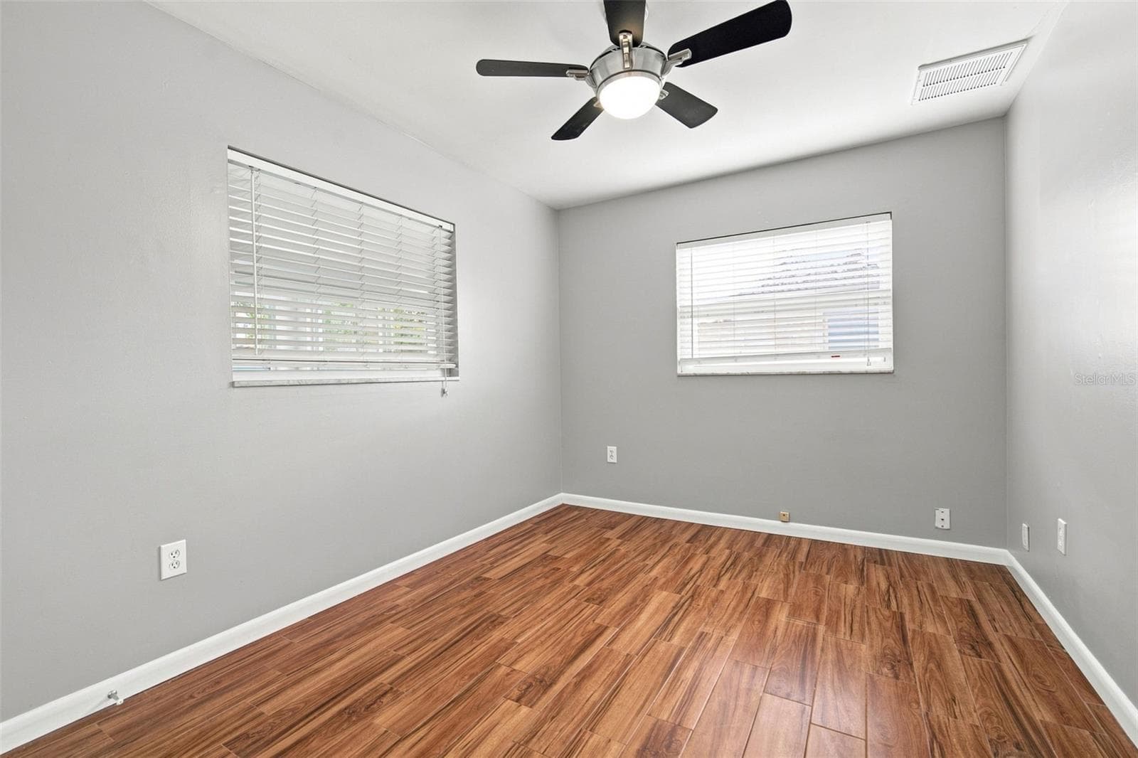 Single Family Residence at 526 S LARRY CIR, BRANDON, photo 30 of 46