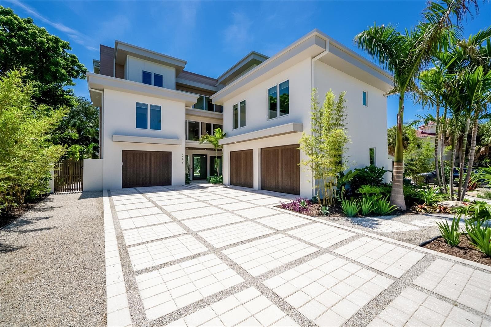 Single Family Residence at 242 LAKEVIEW DR, ANNA MARIA, photo 4 of 90