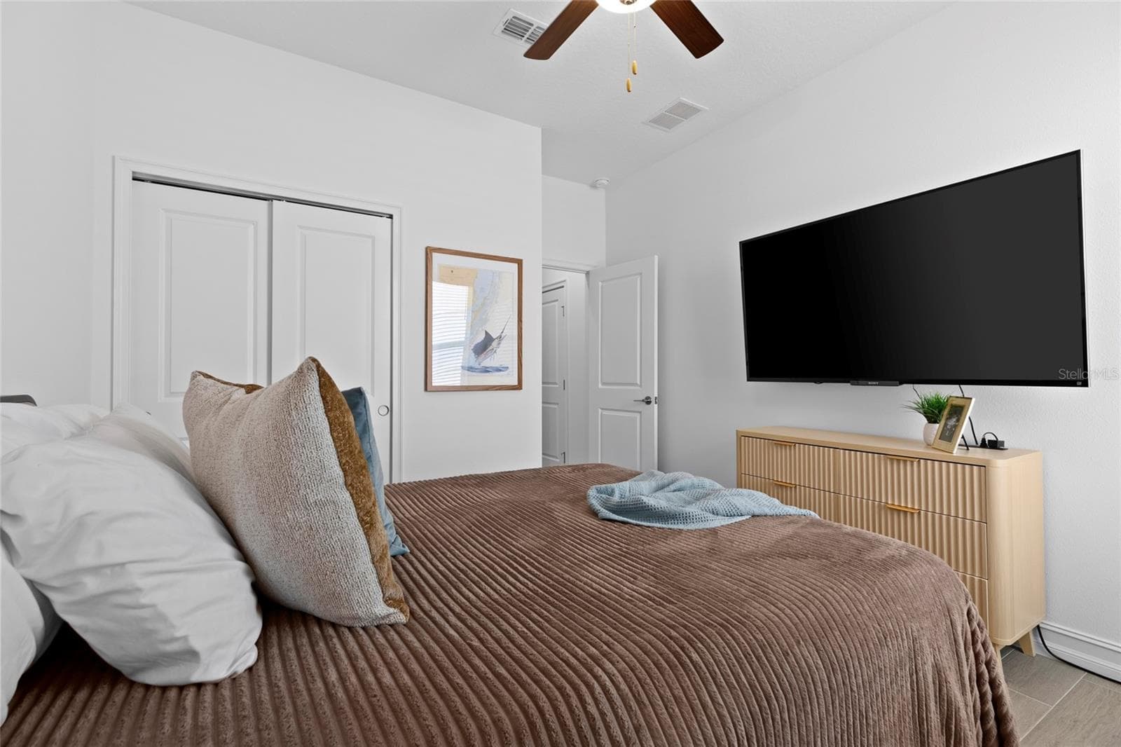 Single Family Residence at 18286 SERENE LAKE LOOP, LUTZ, photo 16 of 48