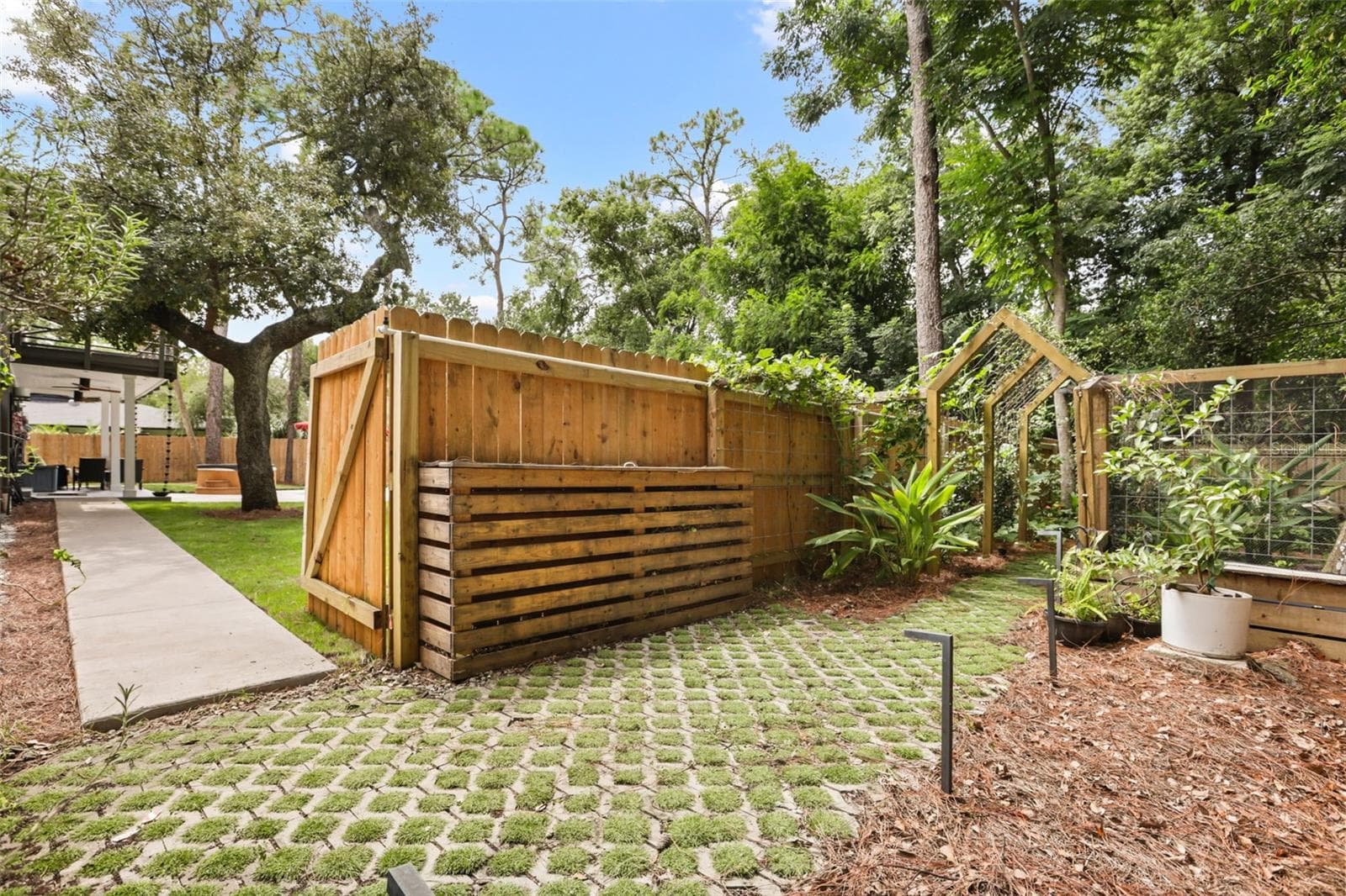 Single Family Residence at 104 WILD FERN DR, LONGWOOD, photo 82 of 97