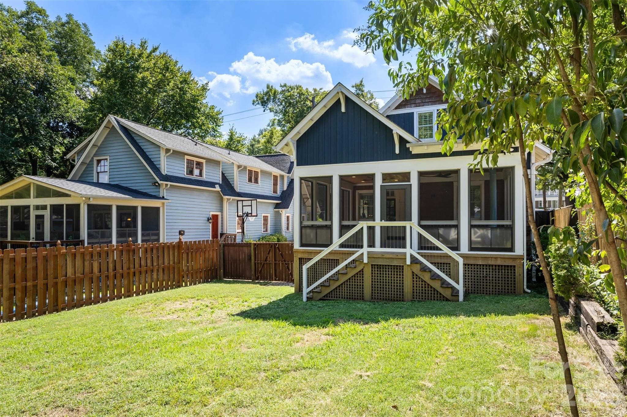 Single Family Residence at 323 Rensselaer Avenue, Charlotte, photo 34 of 37