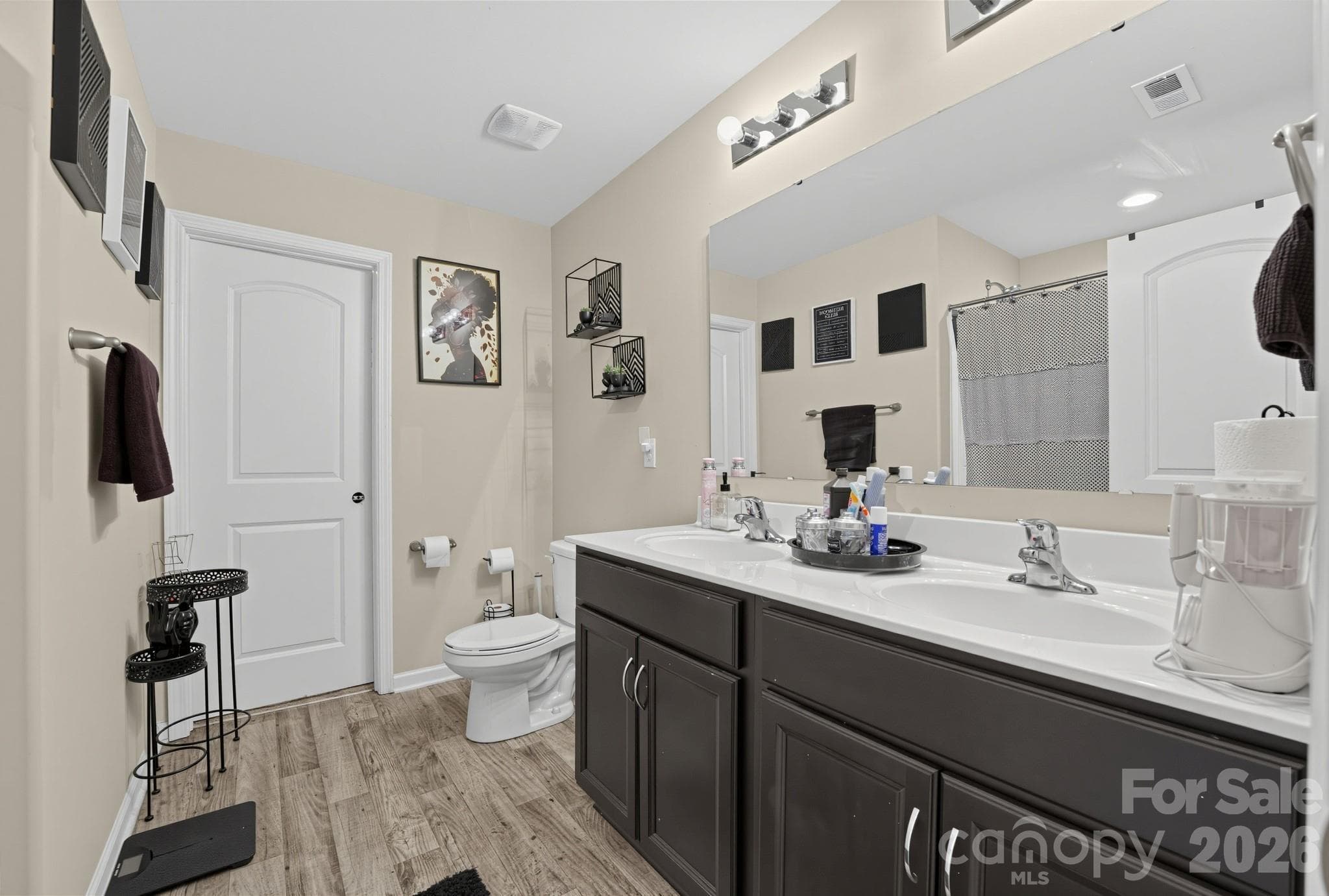 Single Family Residence at 1326 Old Still Street, Lancaster, photo 21 of 33