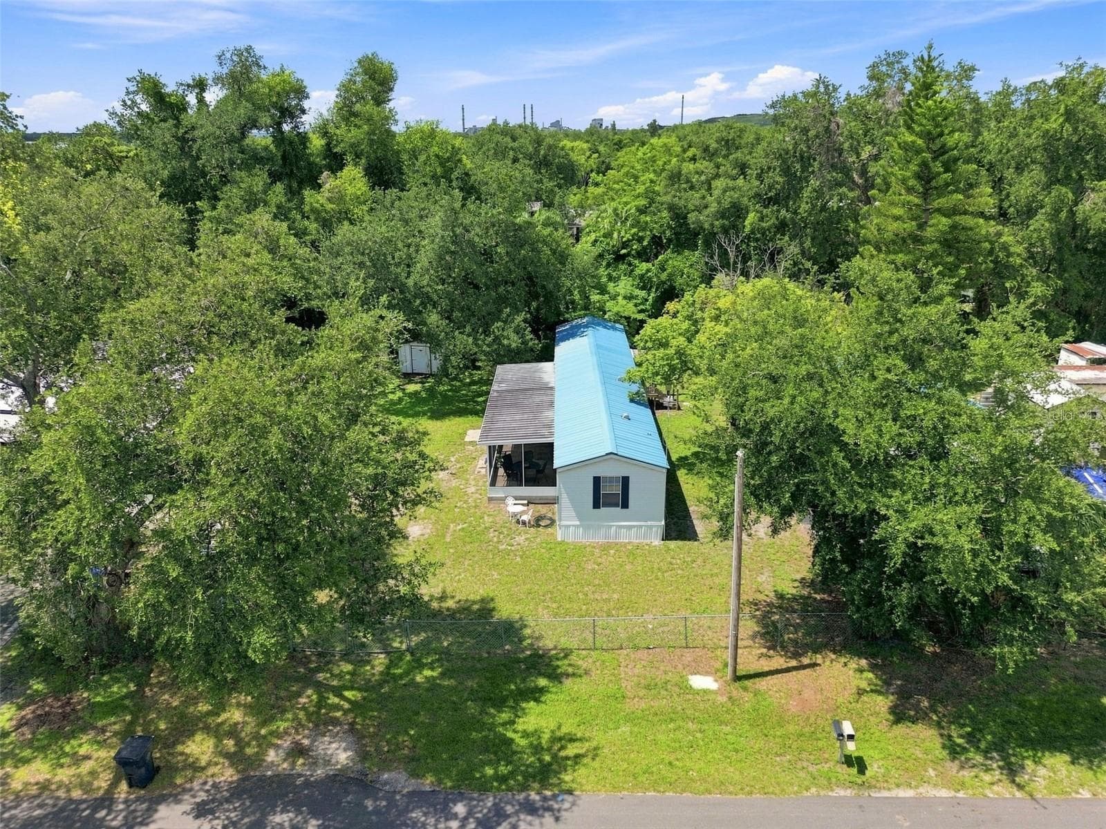 8823 E MILLPOINT RD