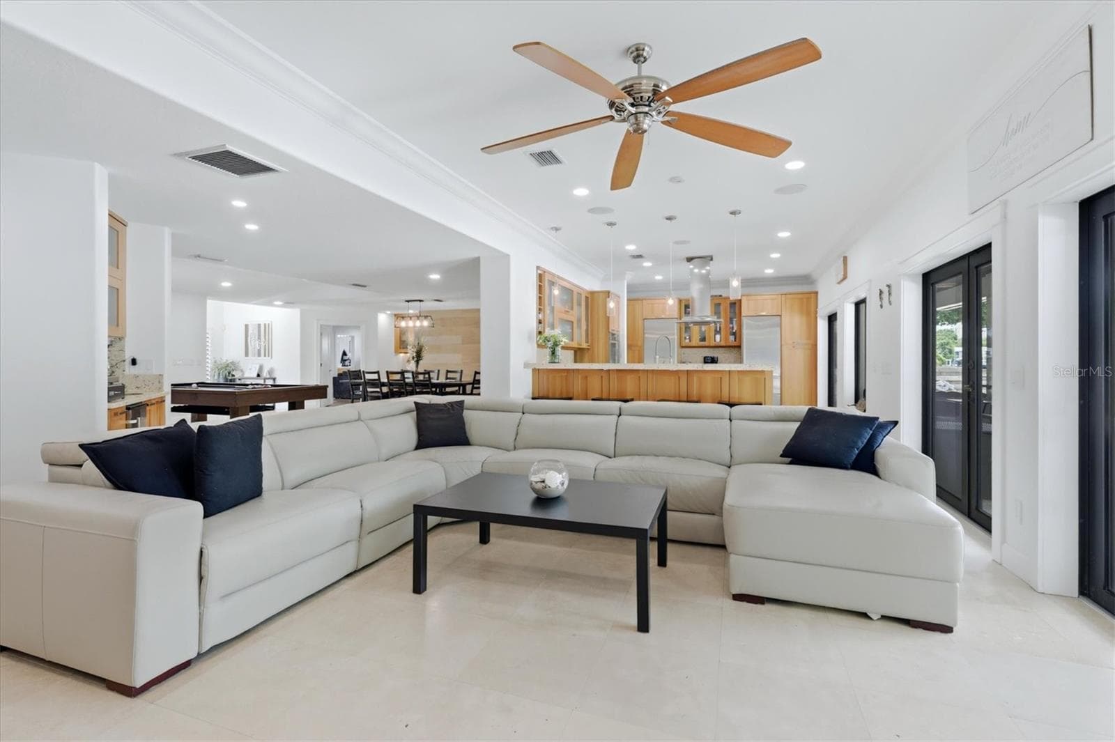 Single Family Residence at 829 IDLEWILD WAY, SARASOTA, photo 20 of 90