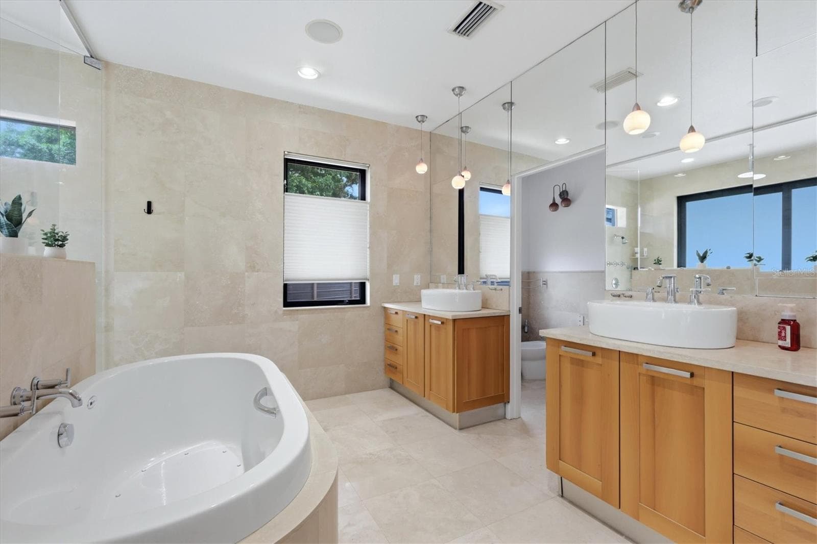 Single Family Residence at 829 IDLEWILD WAY, SARASOTA, photo 37 of 90