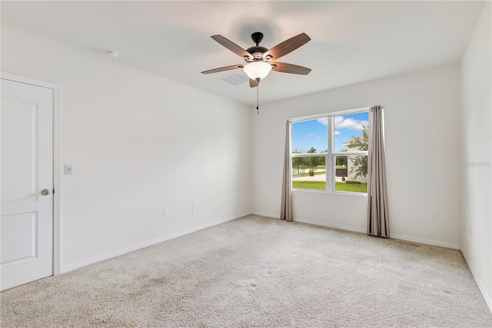 Single Family Residence at 6766 GRACE HAMMOCK RD, ST CLOUD, photo 13 of 34