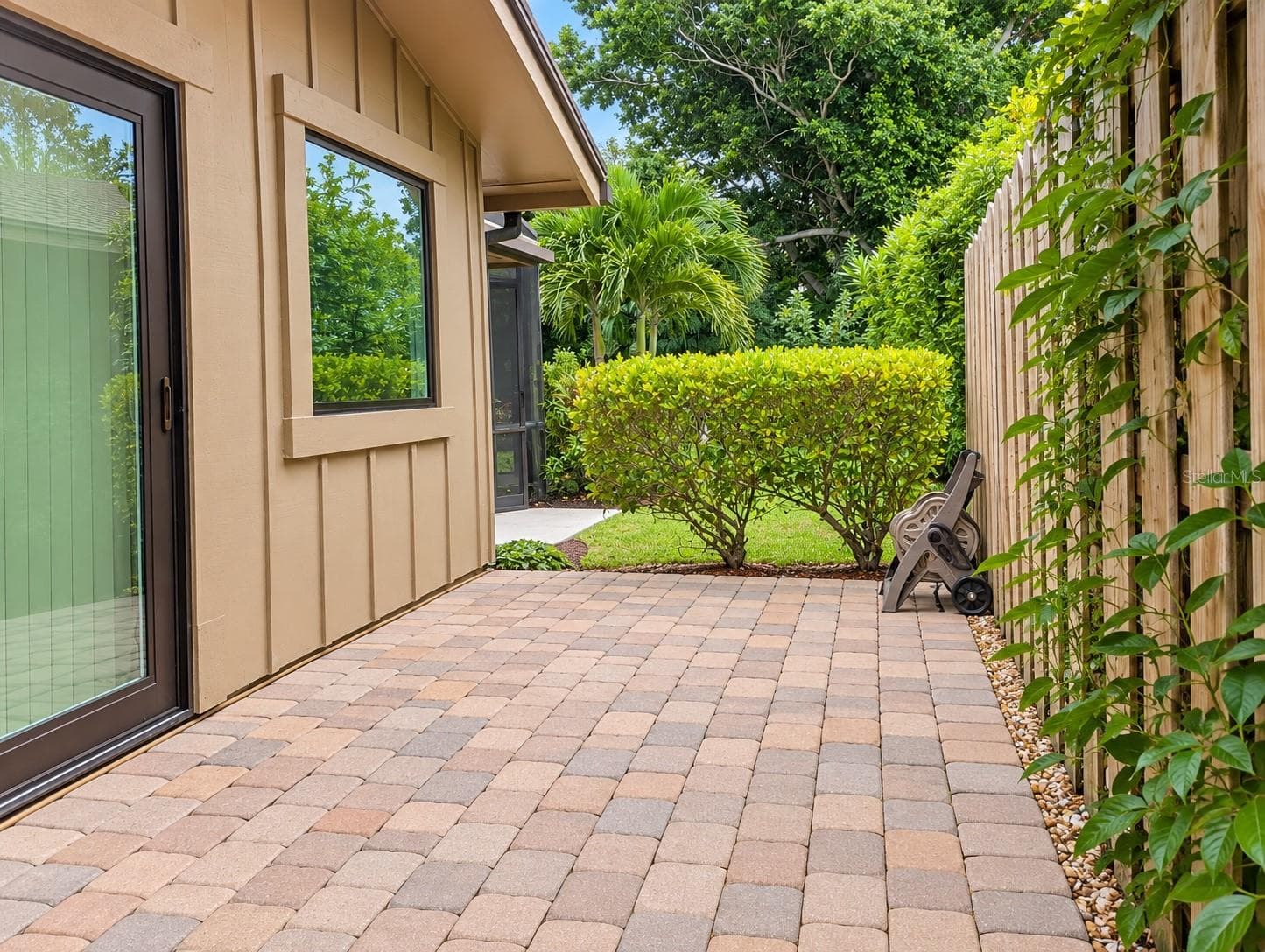 Side Patio - 1309 WATER OAK WAY N, BRADENTON