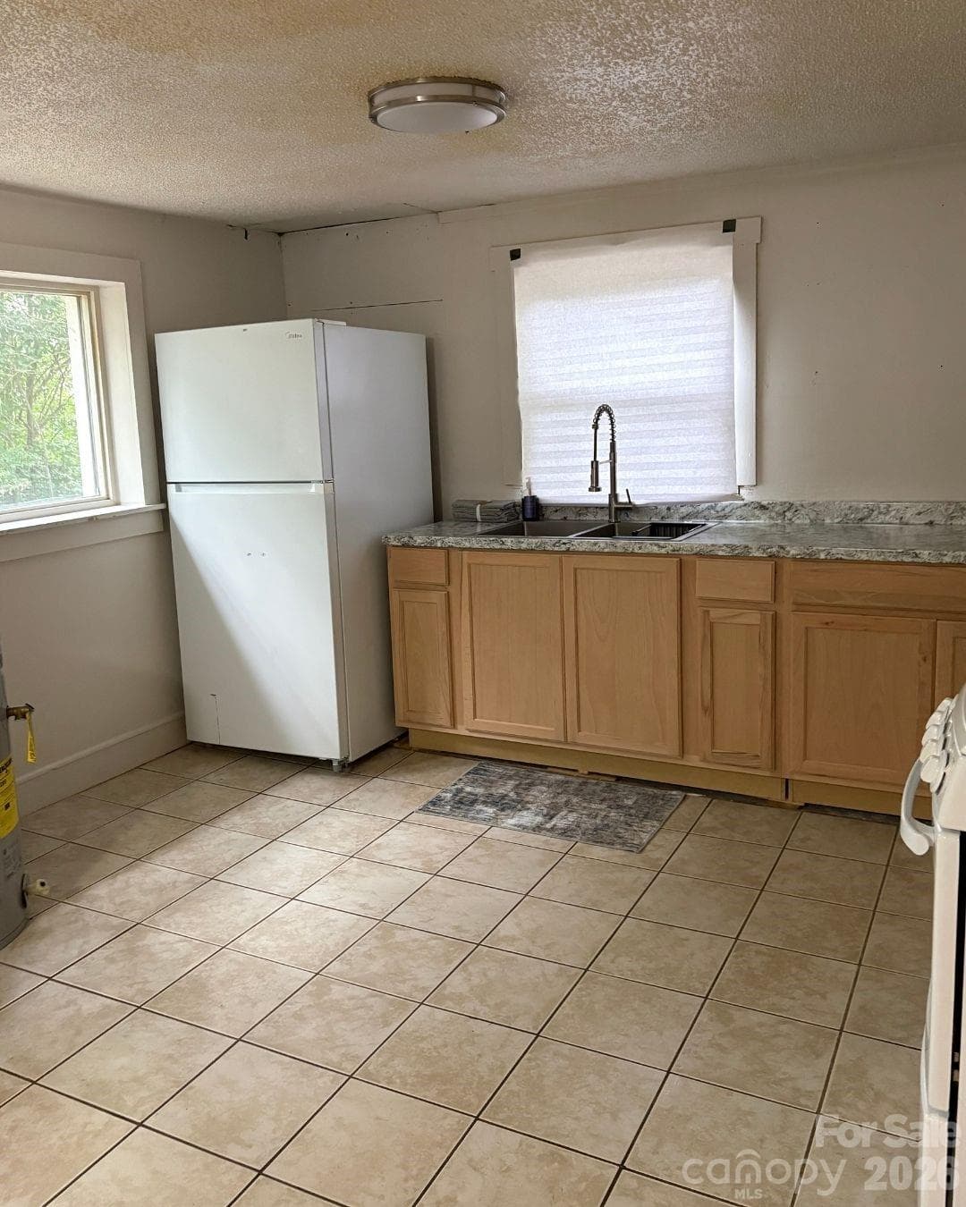 Single Family Residence at 612 24th Street SW, Hickory, photo 7 of 15