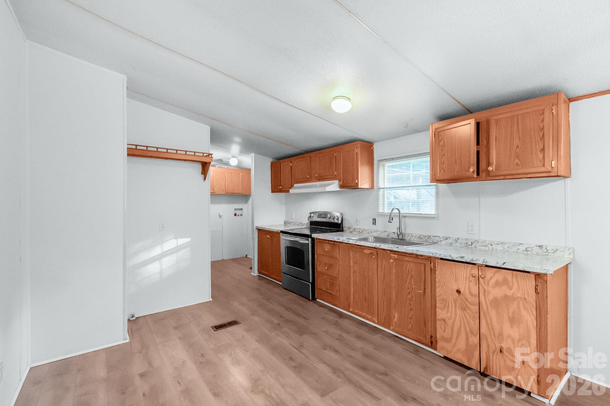 Single Family Residence at 185 Coot Sistare Road, Lancaster, photo 15 of 40