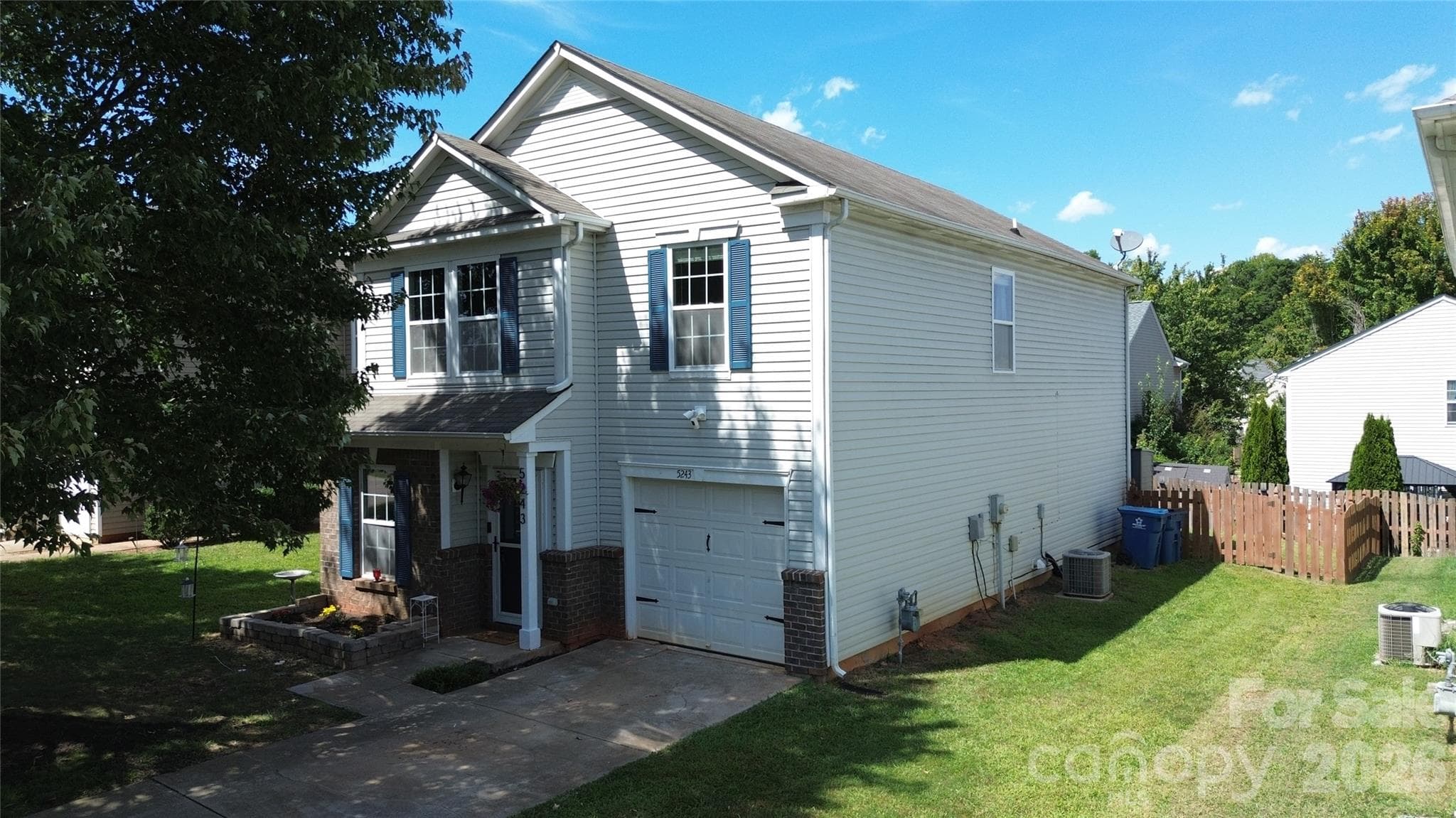 Single Family Residence at 5243 Swearngan Road, Charlotte, photo 3 of 25