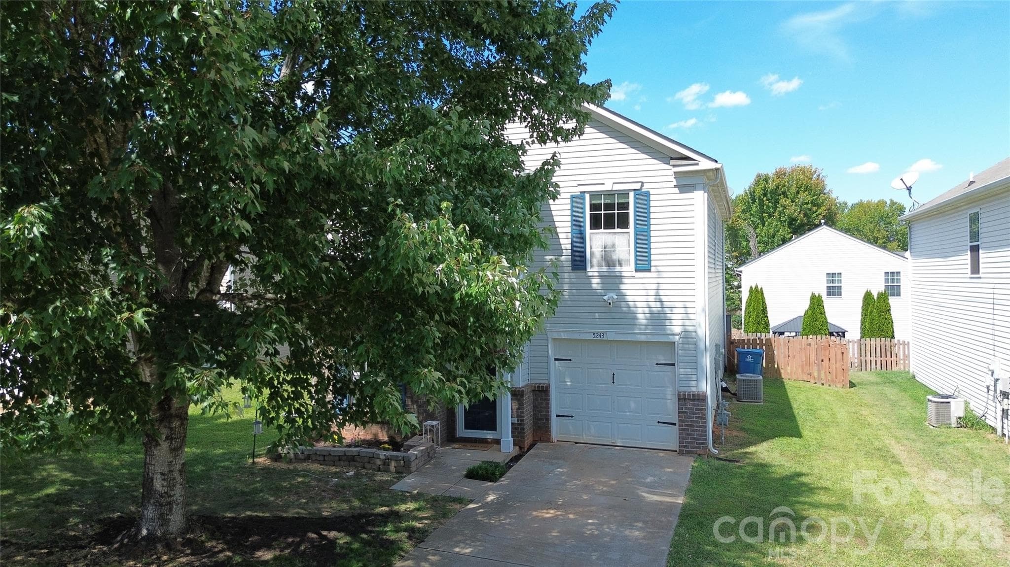 Single Family Residence at 5243 Swearngan Road, Charlotte, photo 4 of 25