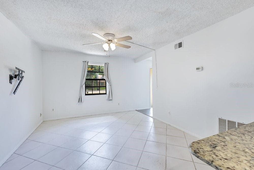 Single Family Residence at 7517 QUAIL RUN CT, ORLANDO, photo 13 of 34