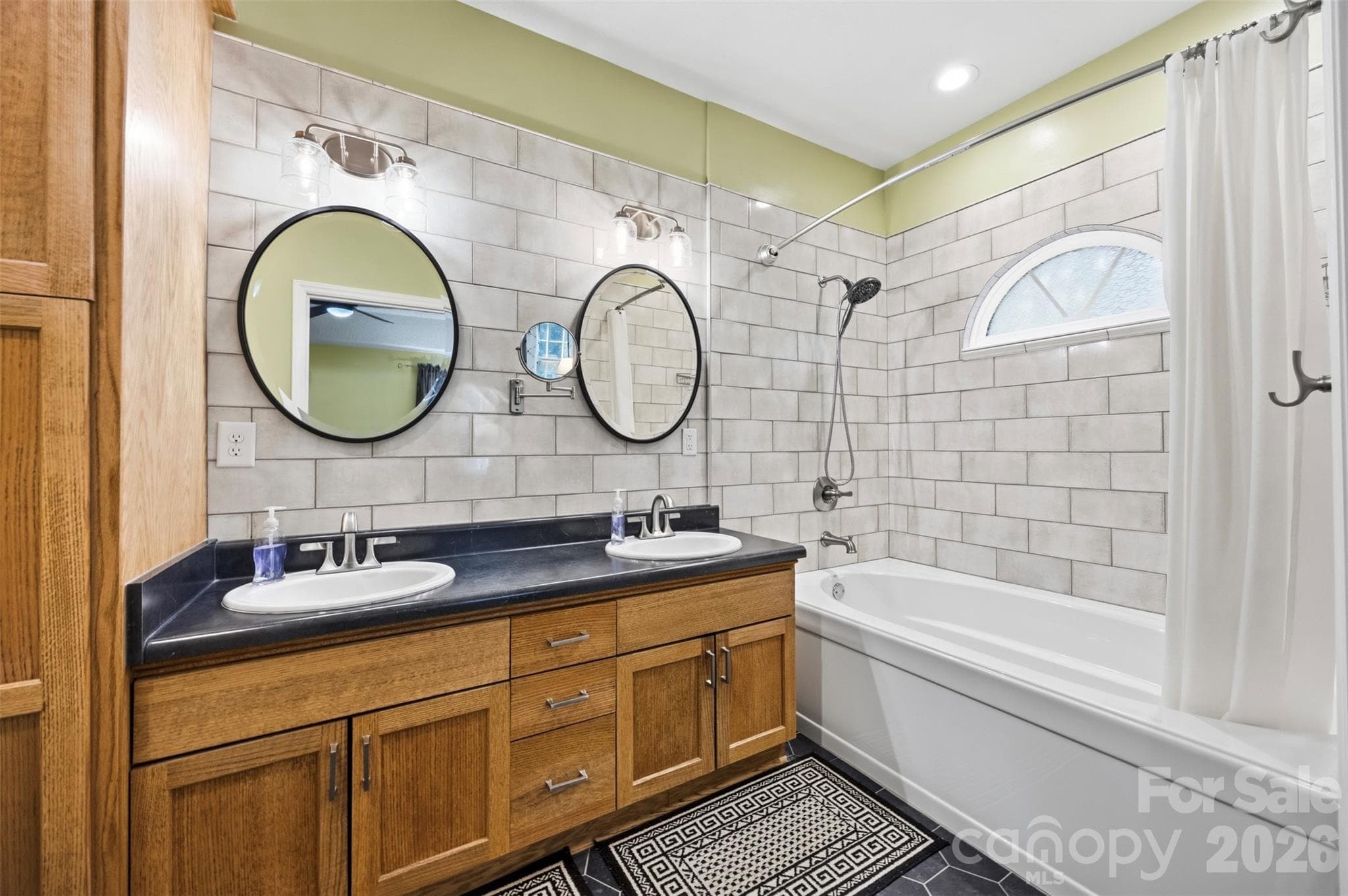 Primary En-suite - 2112 Long Ridge Lane, Charlotte