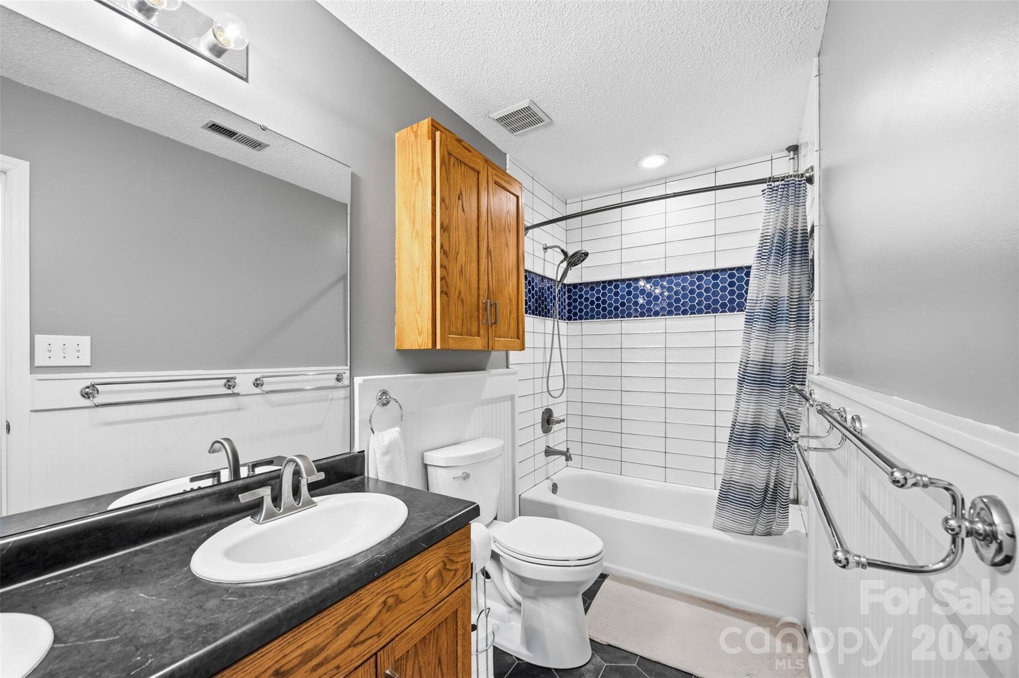 Upstairs bathroom - 2112 Long Ridge Lane, Charlotte