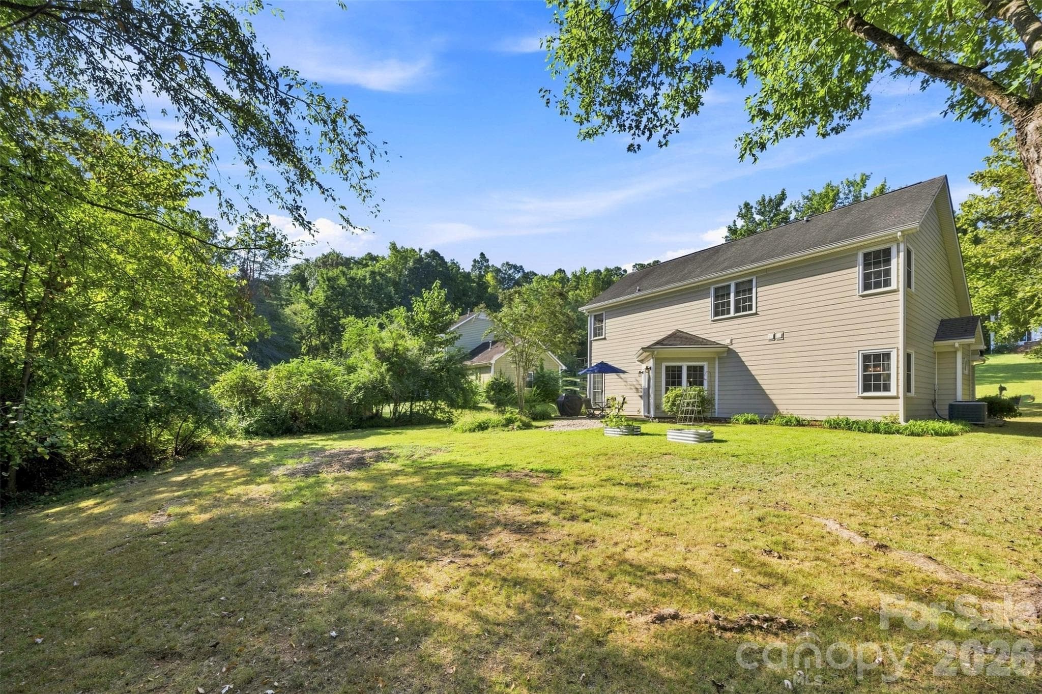Perfect for relaxing or entertaining - 2112 Long Ridge Lane, Charlotte