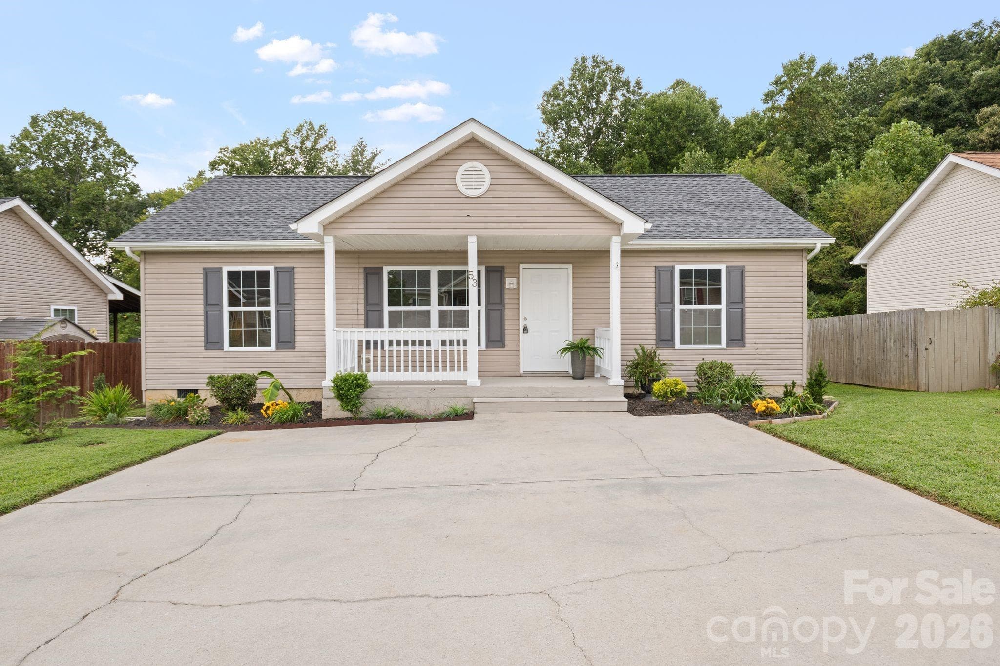 53 W Newberry Drive