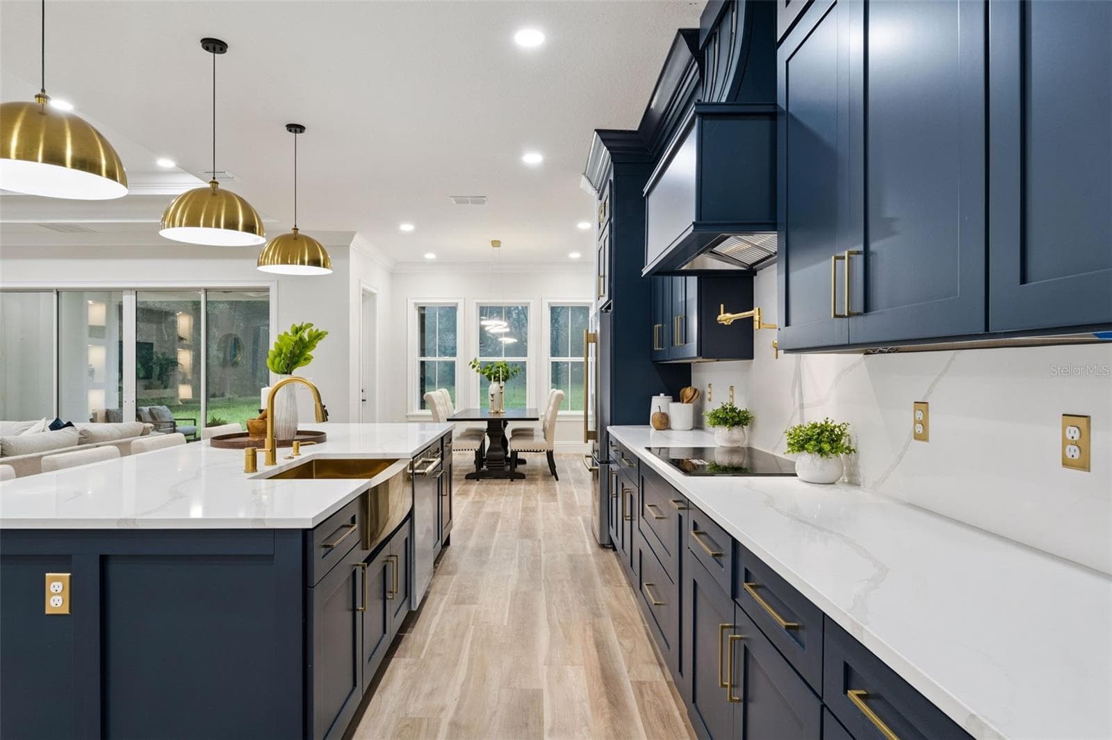 CALACATA GOLD QUARTZ - 1614 JEANETTE ST, APOPKA